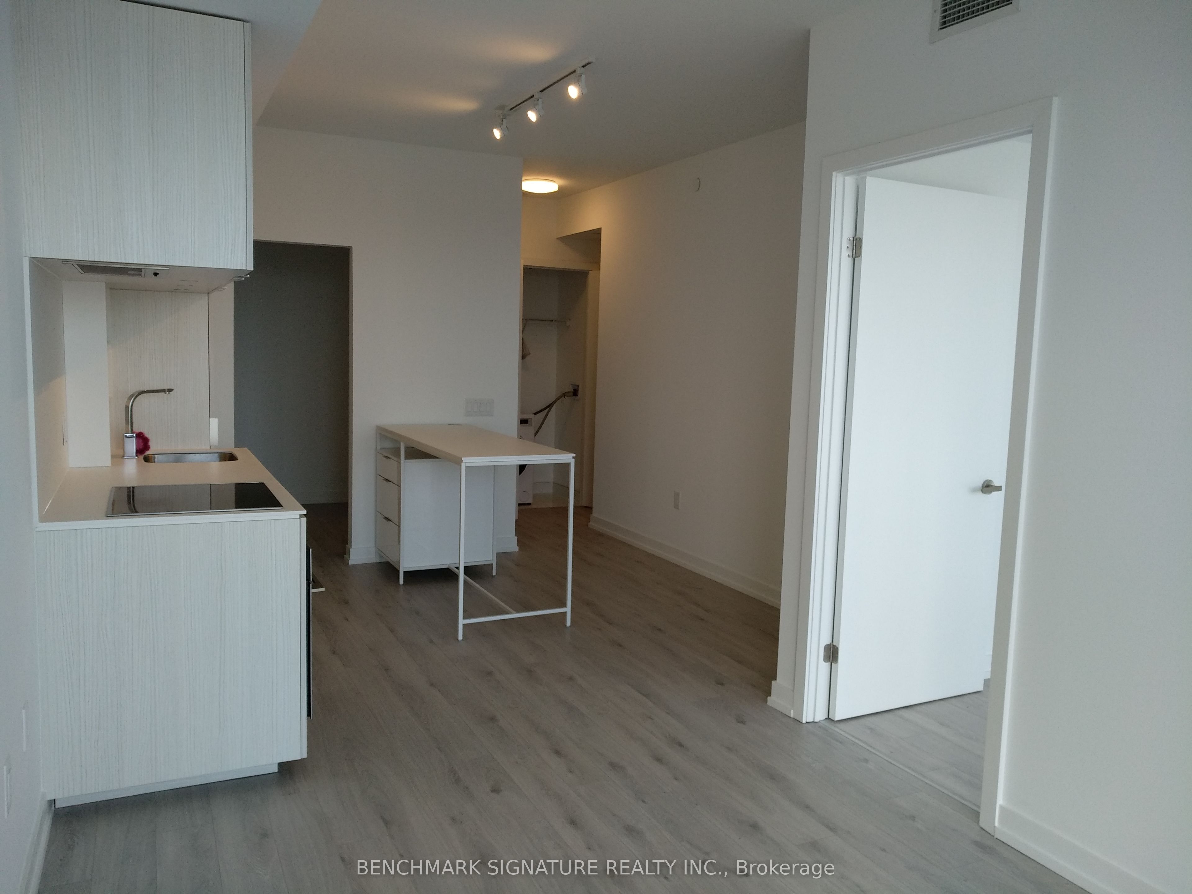Unit 2008 - 77 Shuter Street, Toronto 5