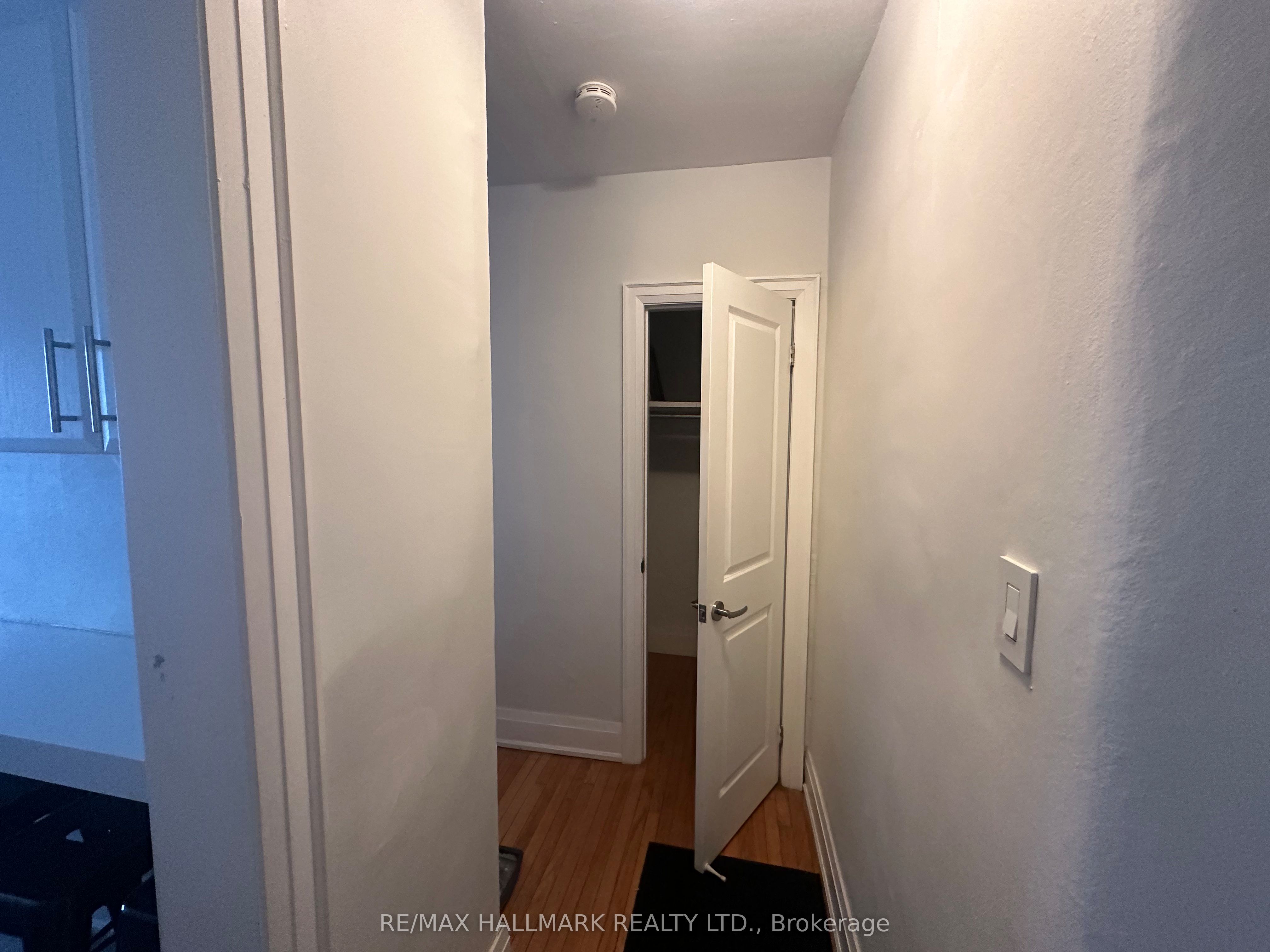 Unit 9 - 595 St Clair Avenue W, Toronto 4