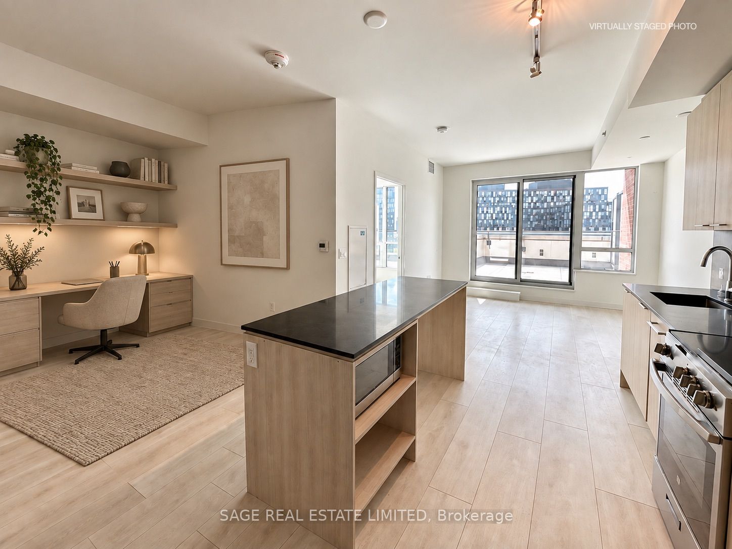 Unit 730 - 31 Tippett Road, North York 3