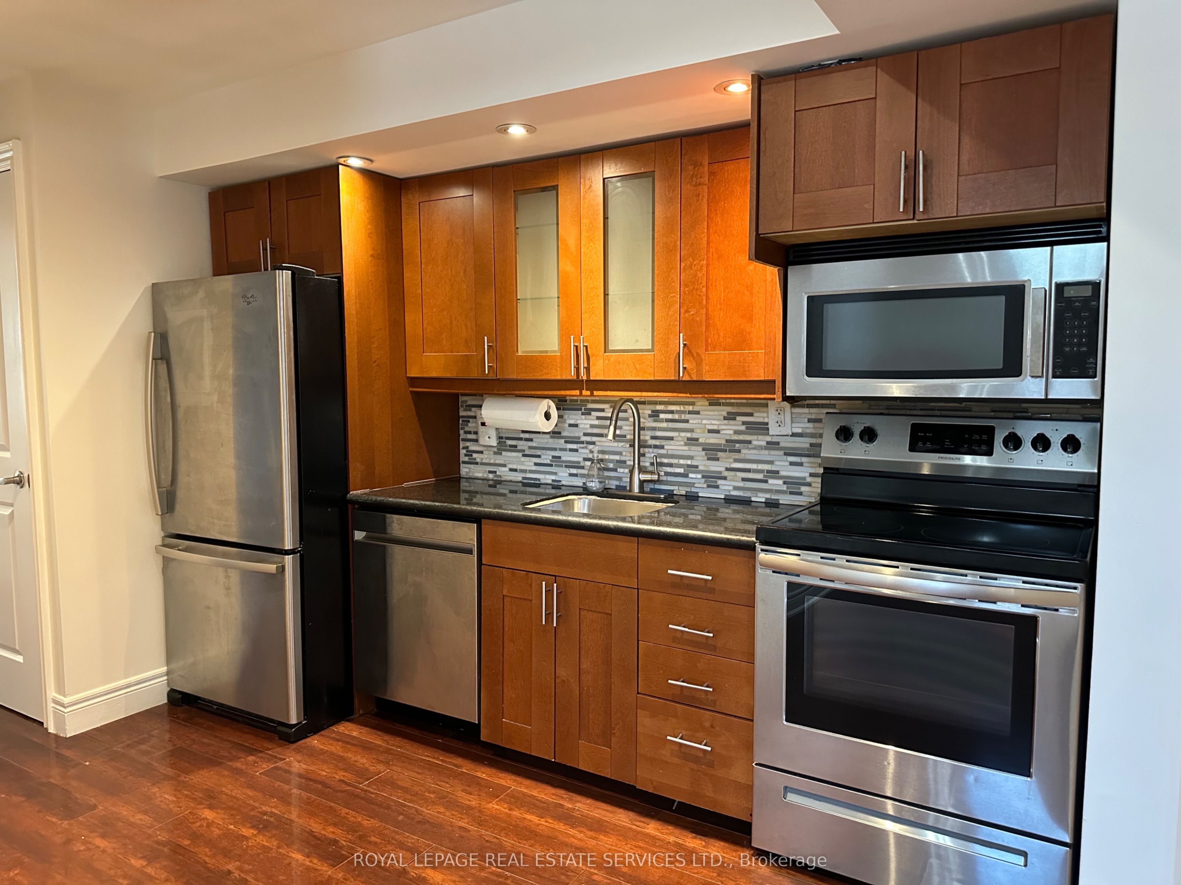 Unit 1 - 87 Lawrence Avenue W, Toronto 4