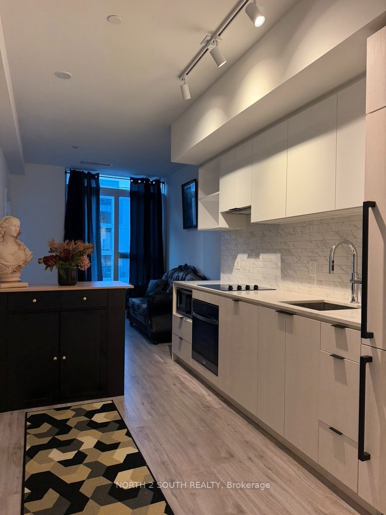 Unit 803 - 252 Church Street, Toronto 3