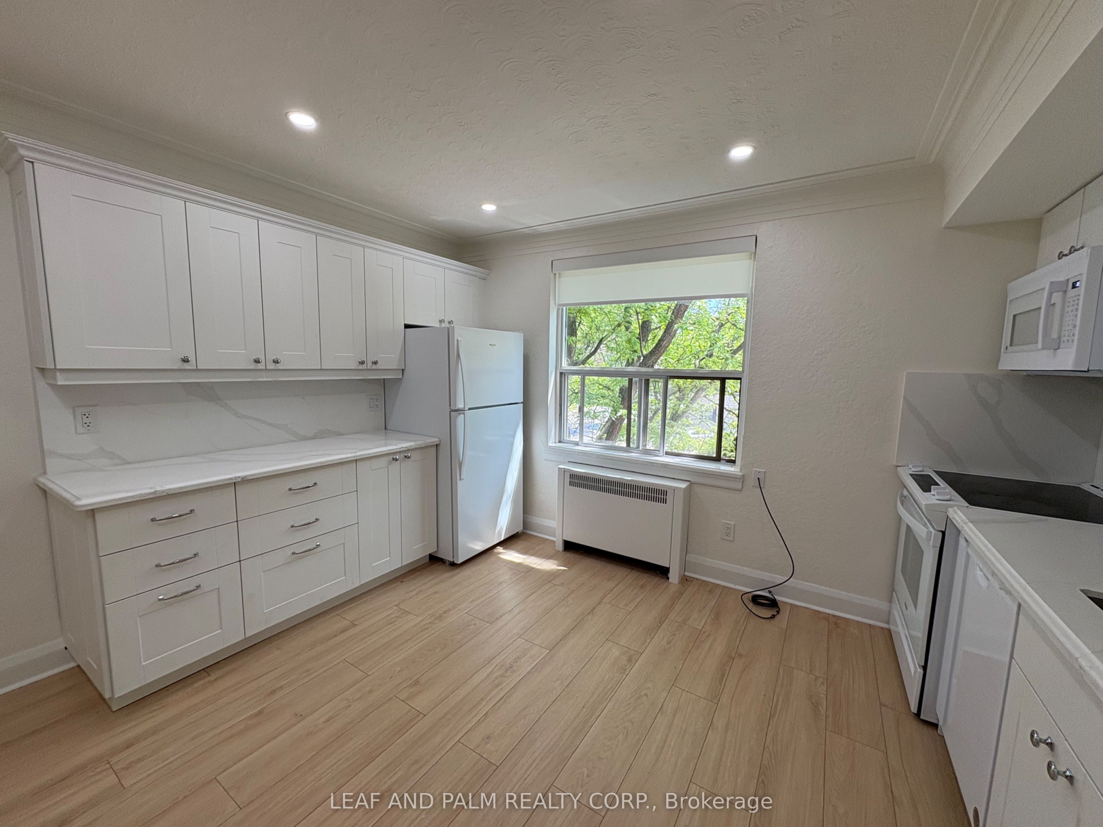 Unit 48 - 870 Millwood Road, Toronto 5
