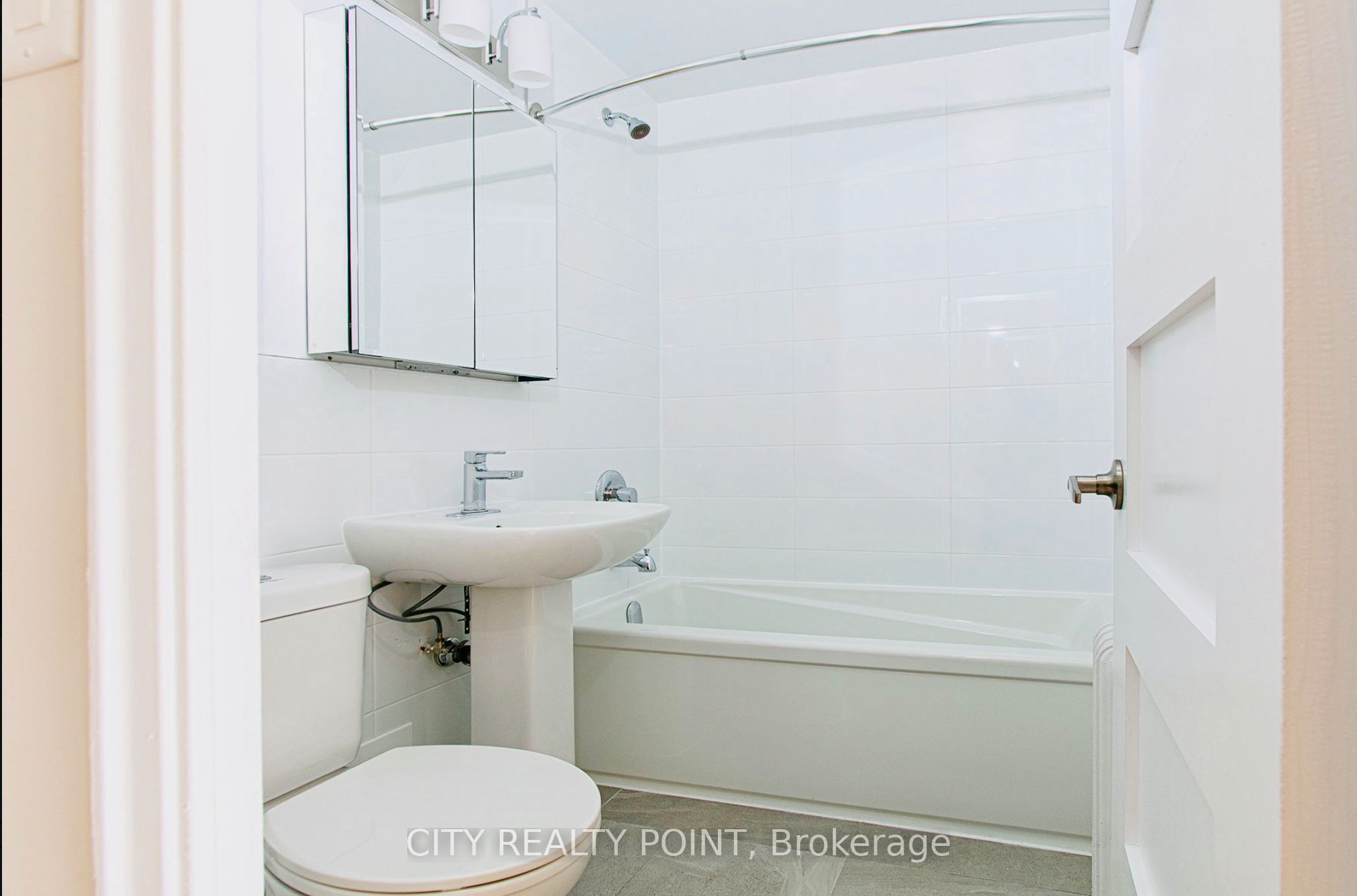 Unit 601 - 2 Grandstand Place, Toronto 4