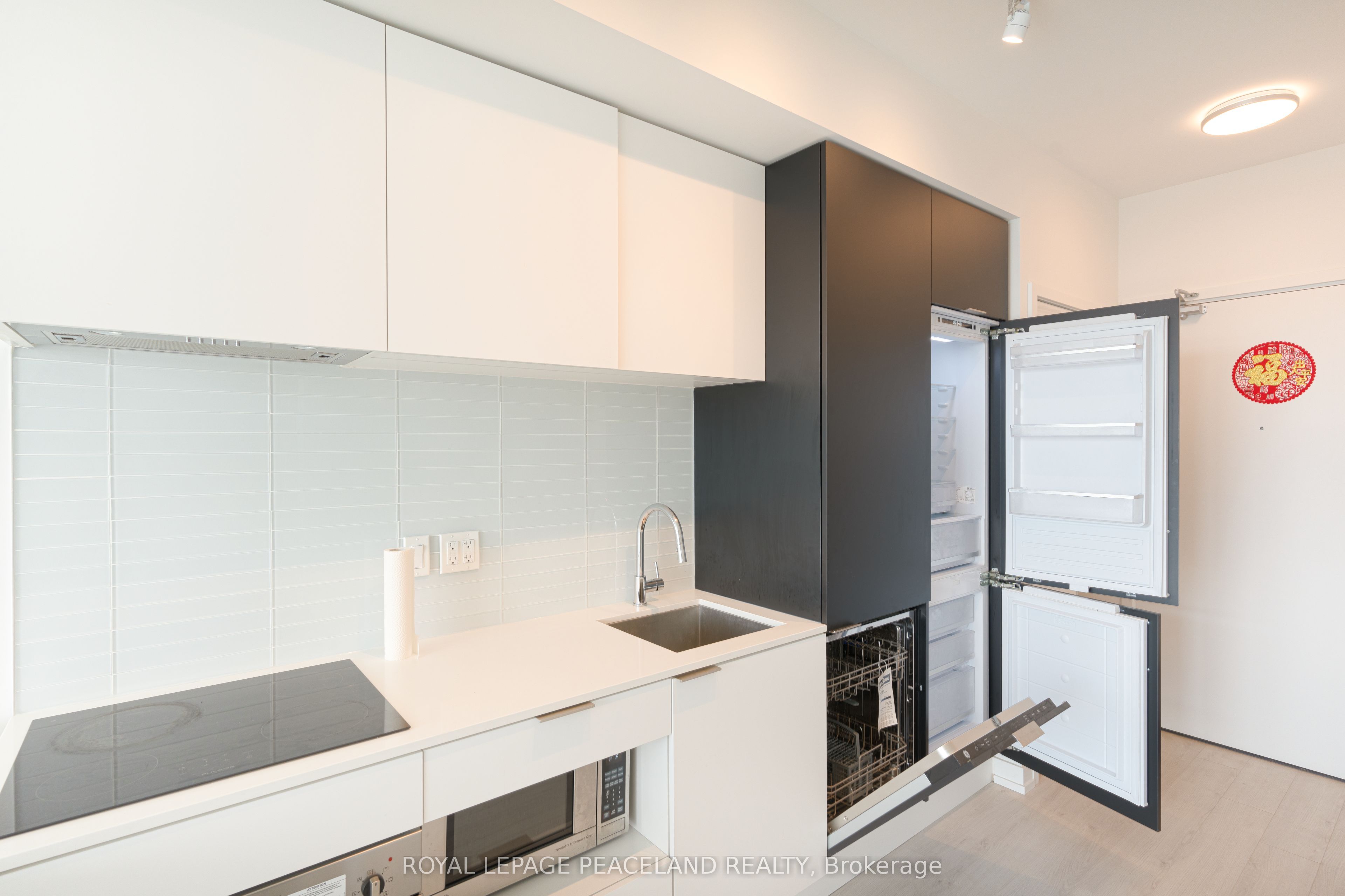 Unit 2511 - 33 Helendale Avenue, Toronto 4