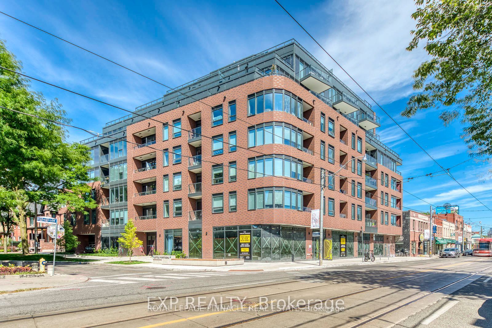 Unit 415 - 5 Lakeview Avenue, Toronto 2