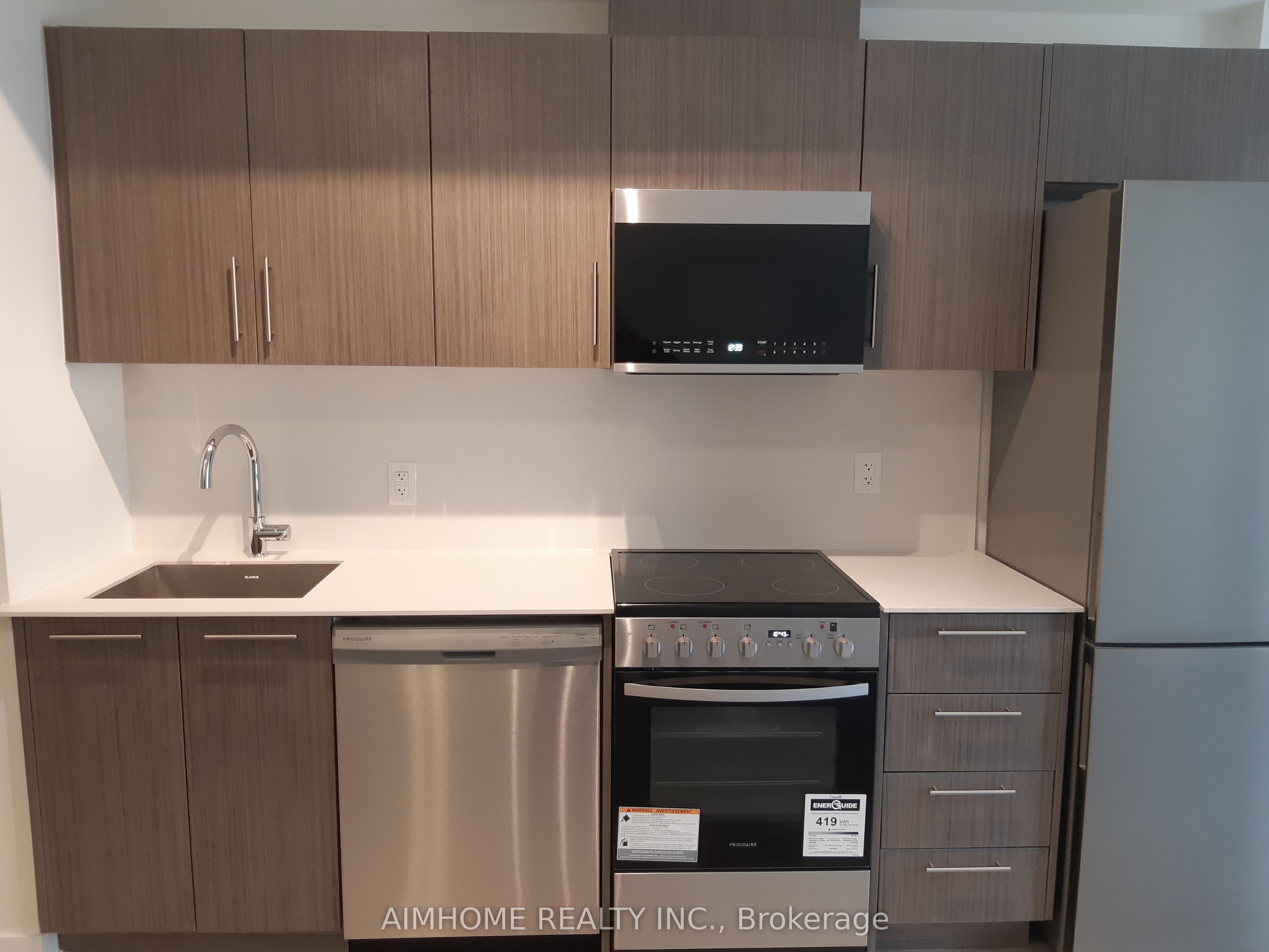 Unit 45 - 871 Sheppard Avenue W, North York 3