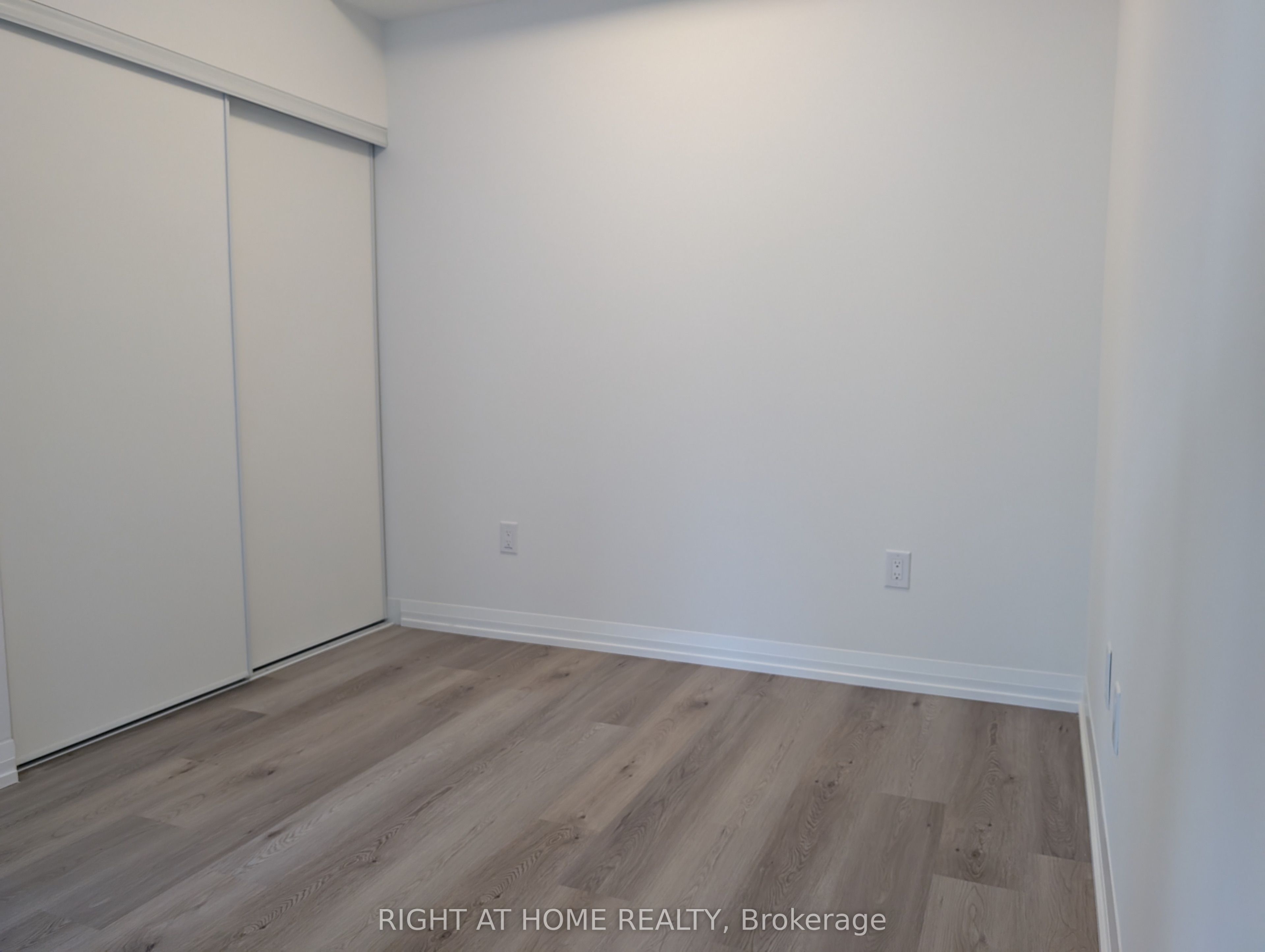 Unit 515 - 280 Dundas Street W, Toronto 5