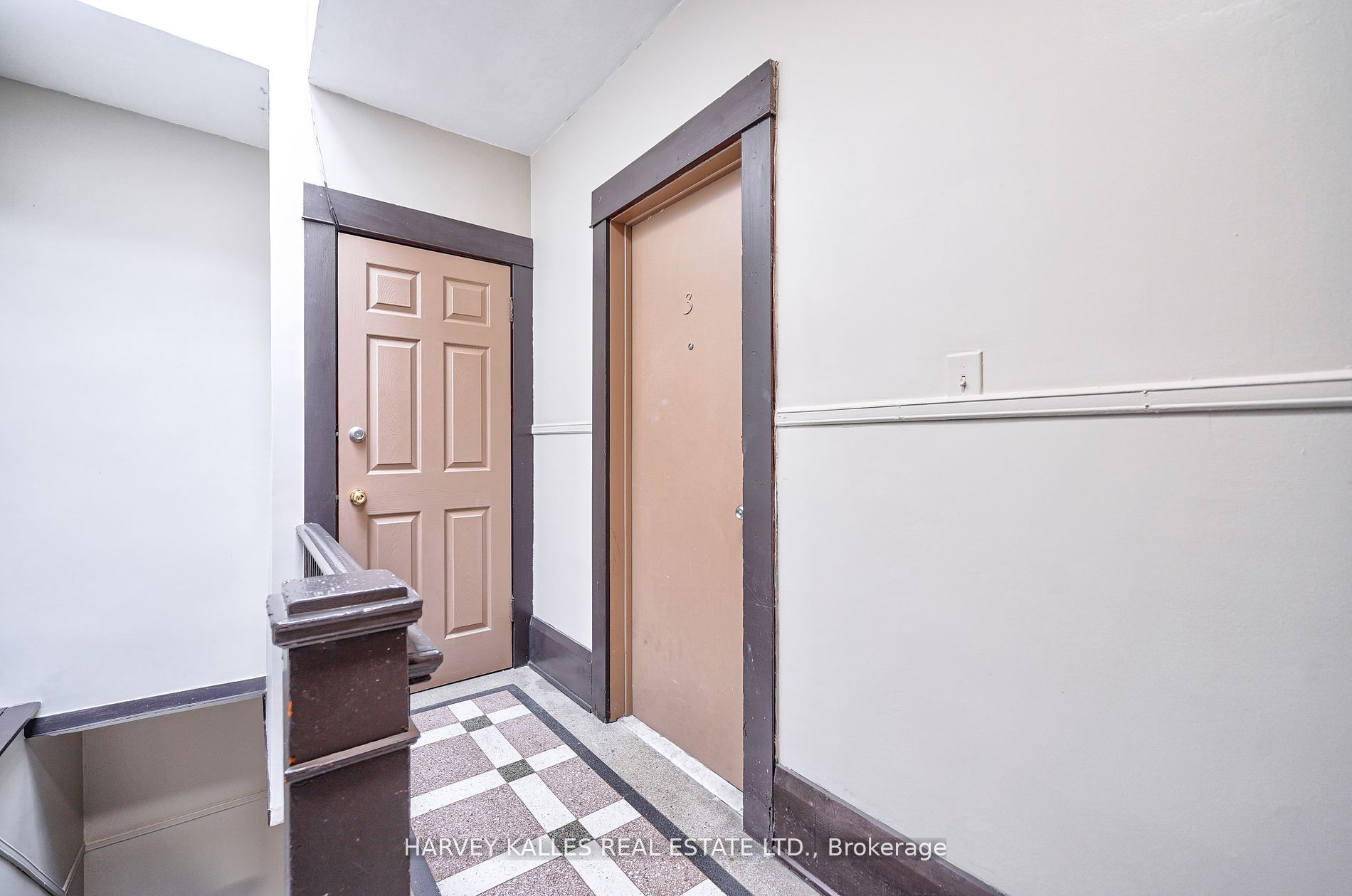 Unit 1 - 1072 St Clair Avenue W, Toronto 5
