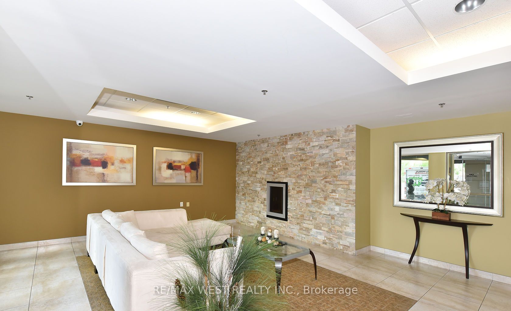 Unit 705 - 920 Sheppard Avenue W, North York 4