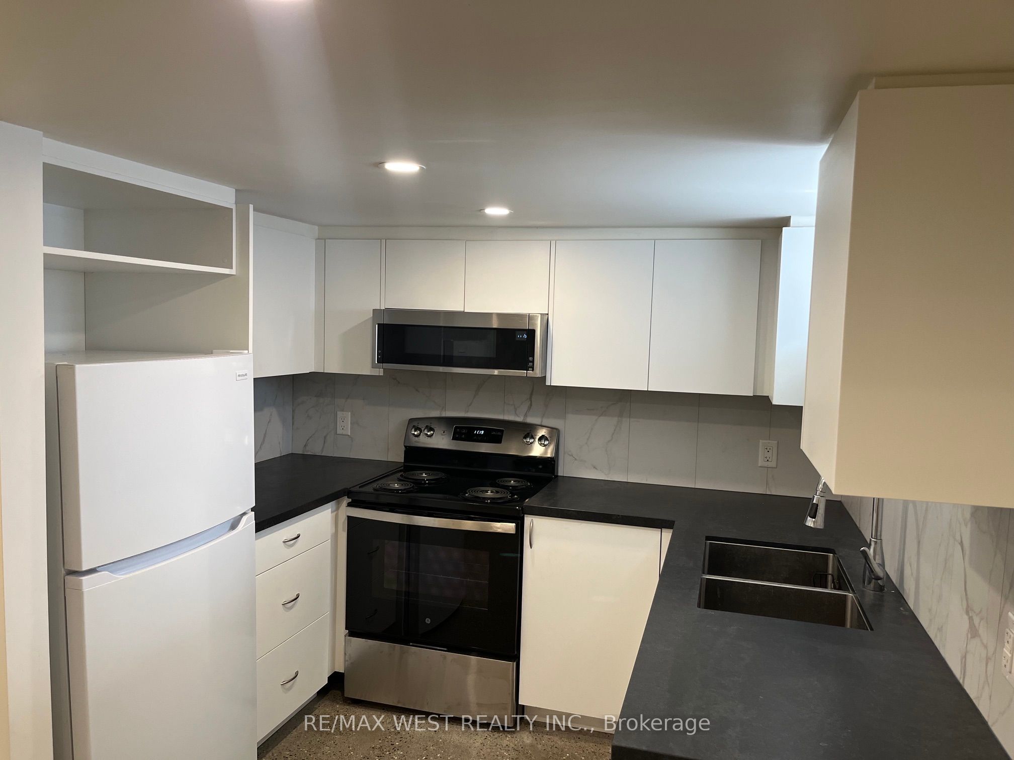 Unit Basement - 7 Blandford Street, Toronto 5