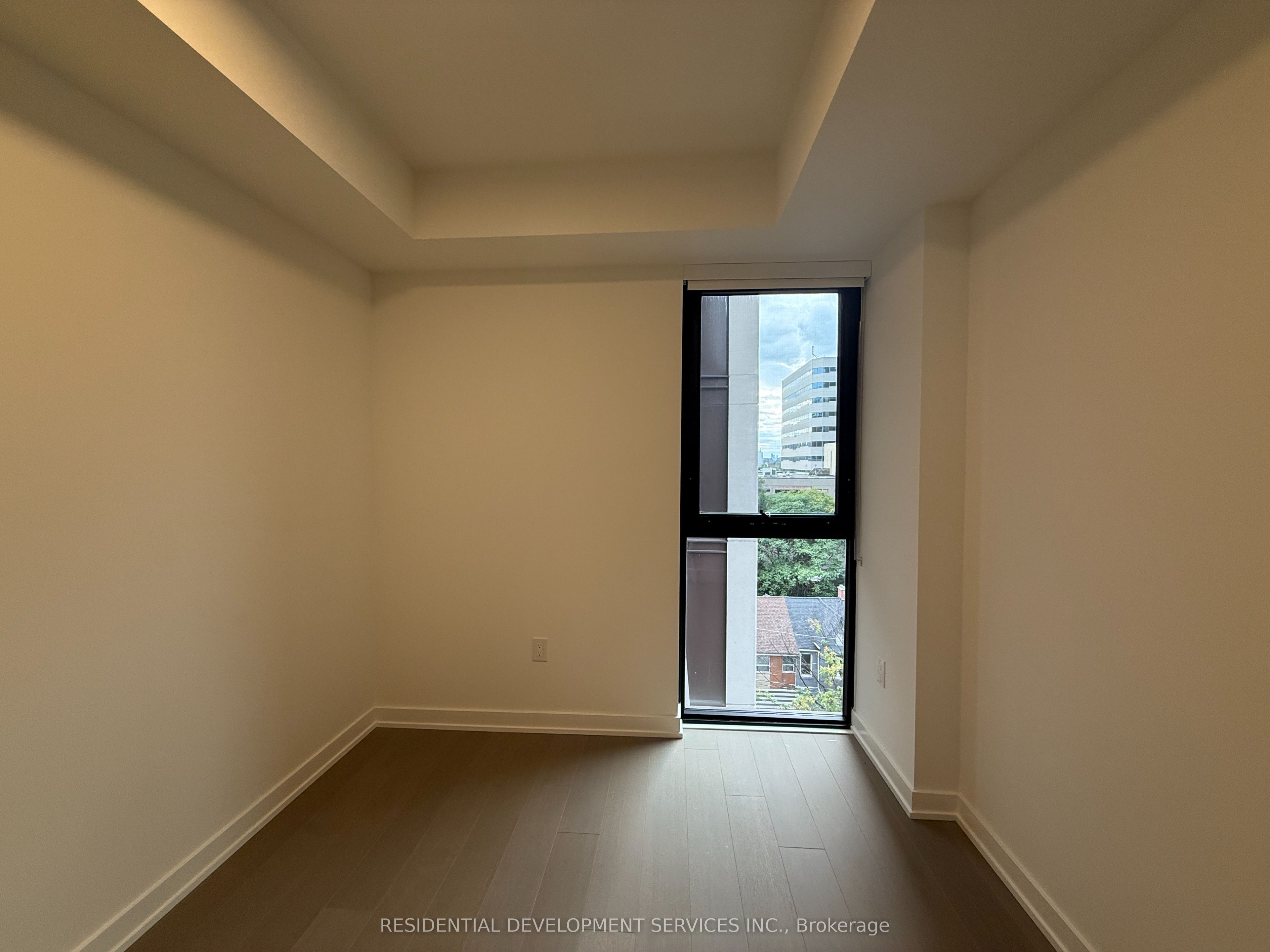 Unit 703 - 123 Portland Street, Toronto 5
