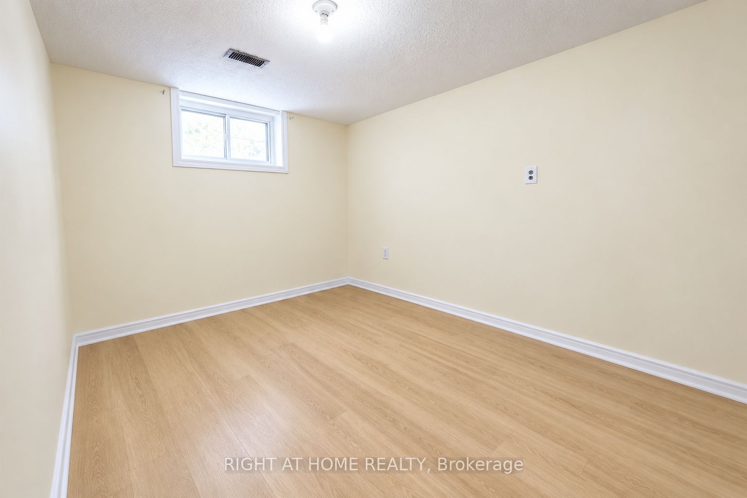 Unit Basement - 17 Bryant Street, North York 5