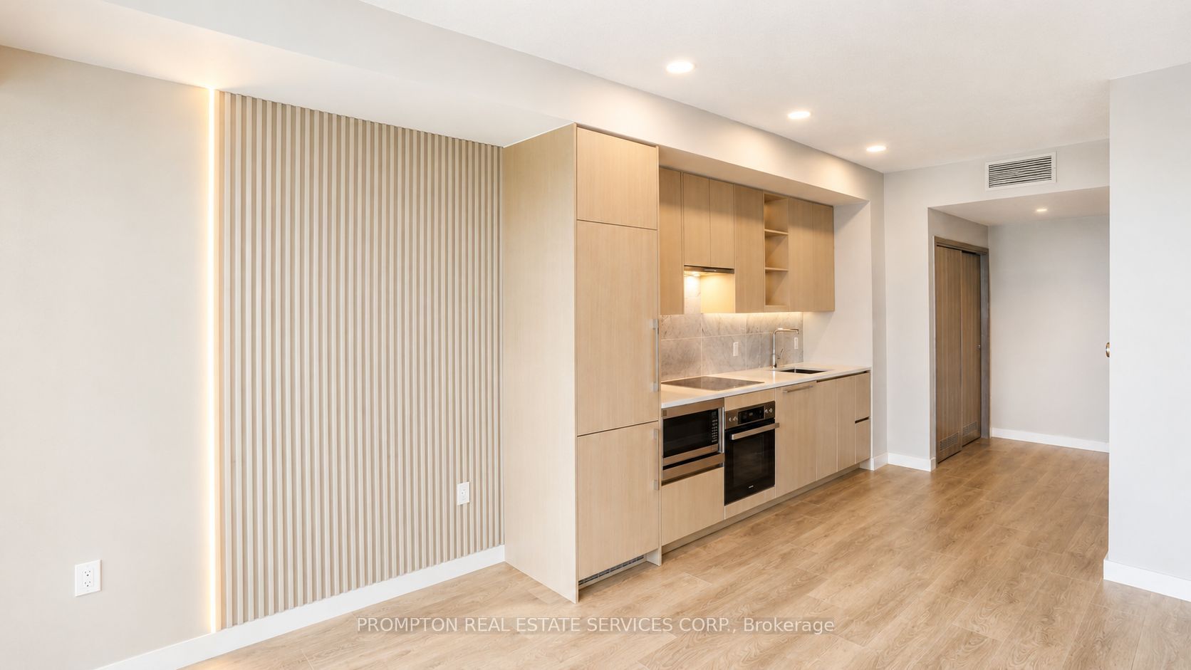 Unit 2115 - 85 McMahon Drive, North York 5