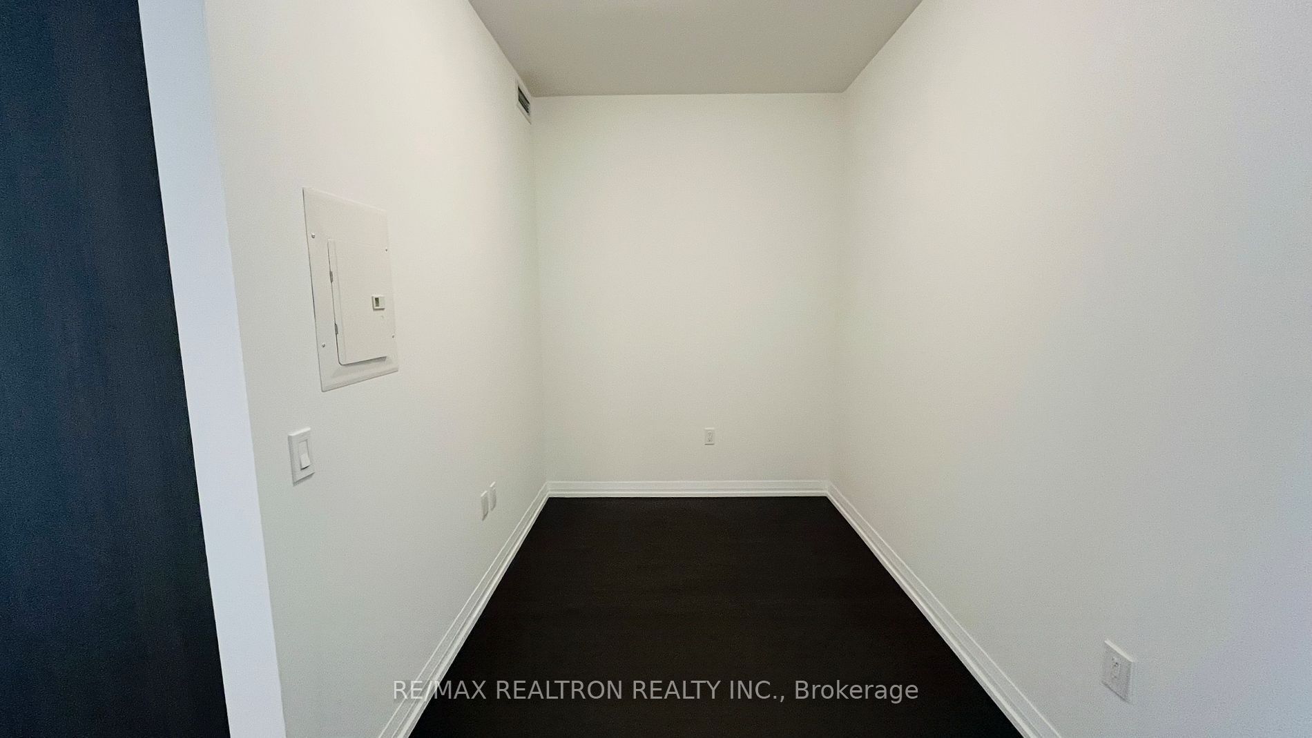 Unit 702 - 25 Holly Street, Toronto 3