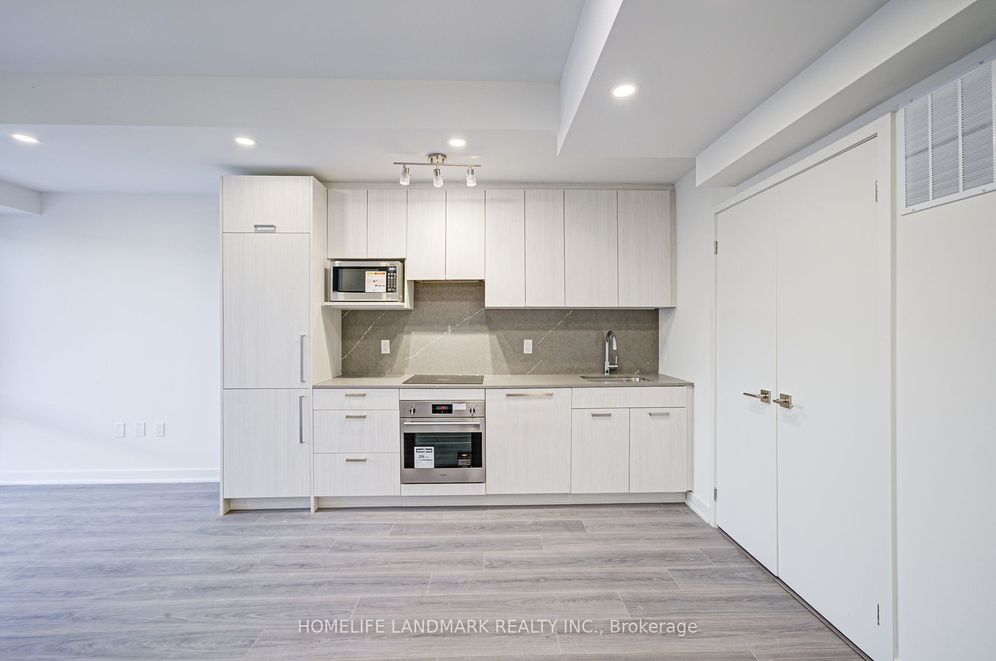 Unit 197 - 65 Curlew Drive, North York 3