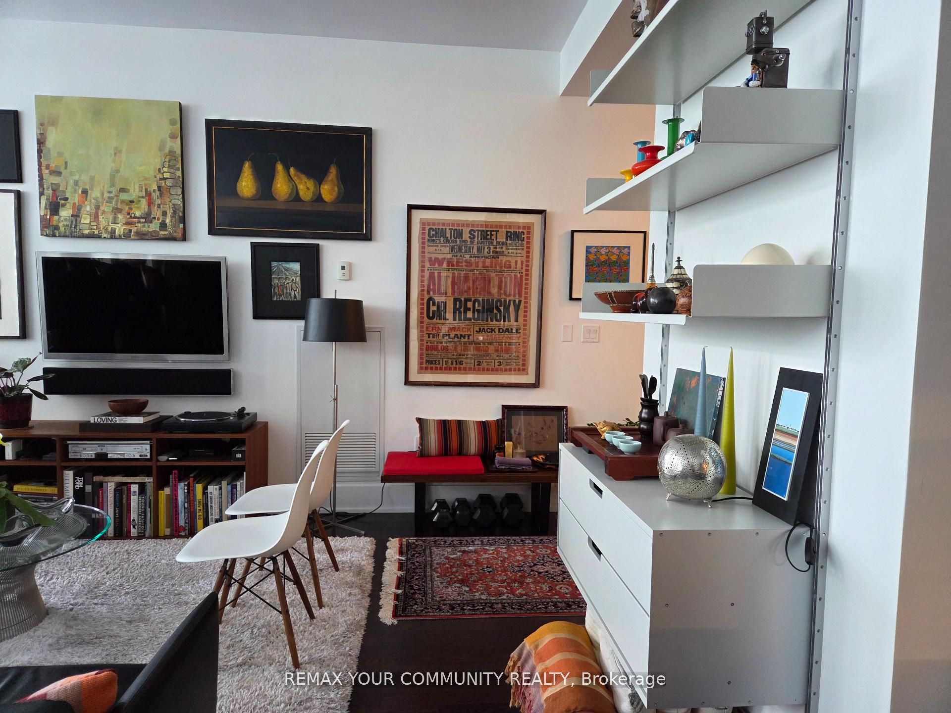 Unit 815 - 39 Queens Quay E, Toronto 4