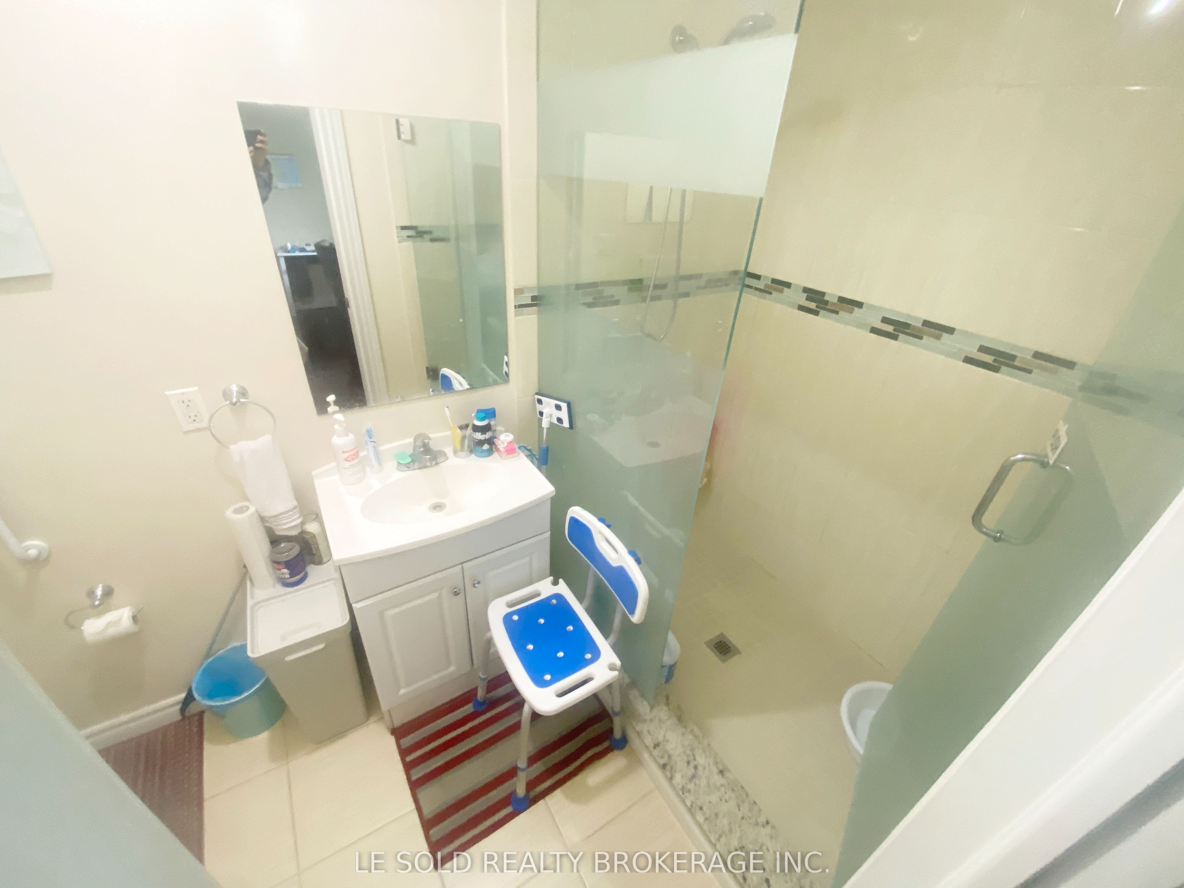 Unit 2nd Floor Room - 21 Revcoe Drive, North York 3