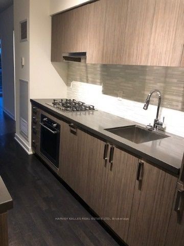 Unit 412 - 501 St Clair Avenue W, Toronto 5