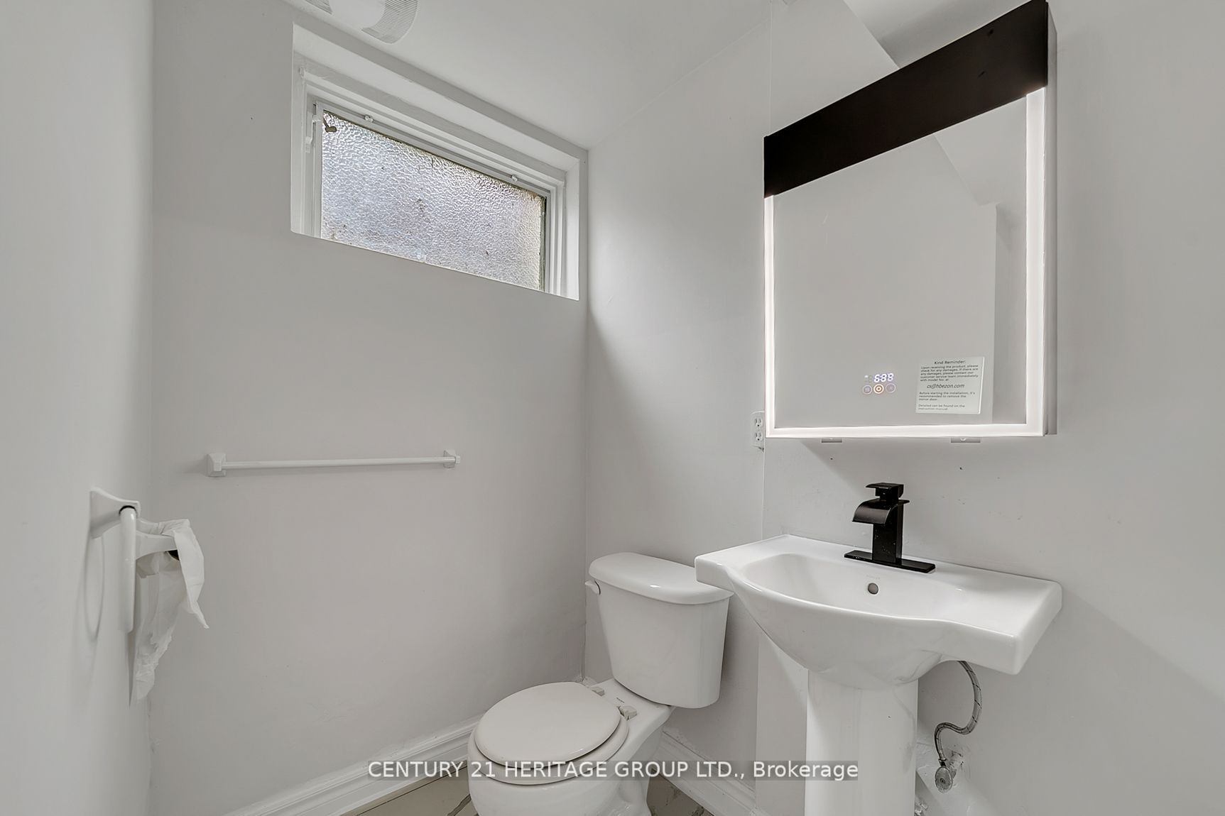 Unit Bsmt - 31 Larabee Crescent, North York 4