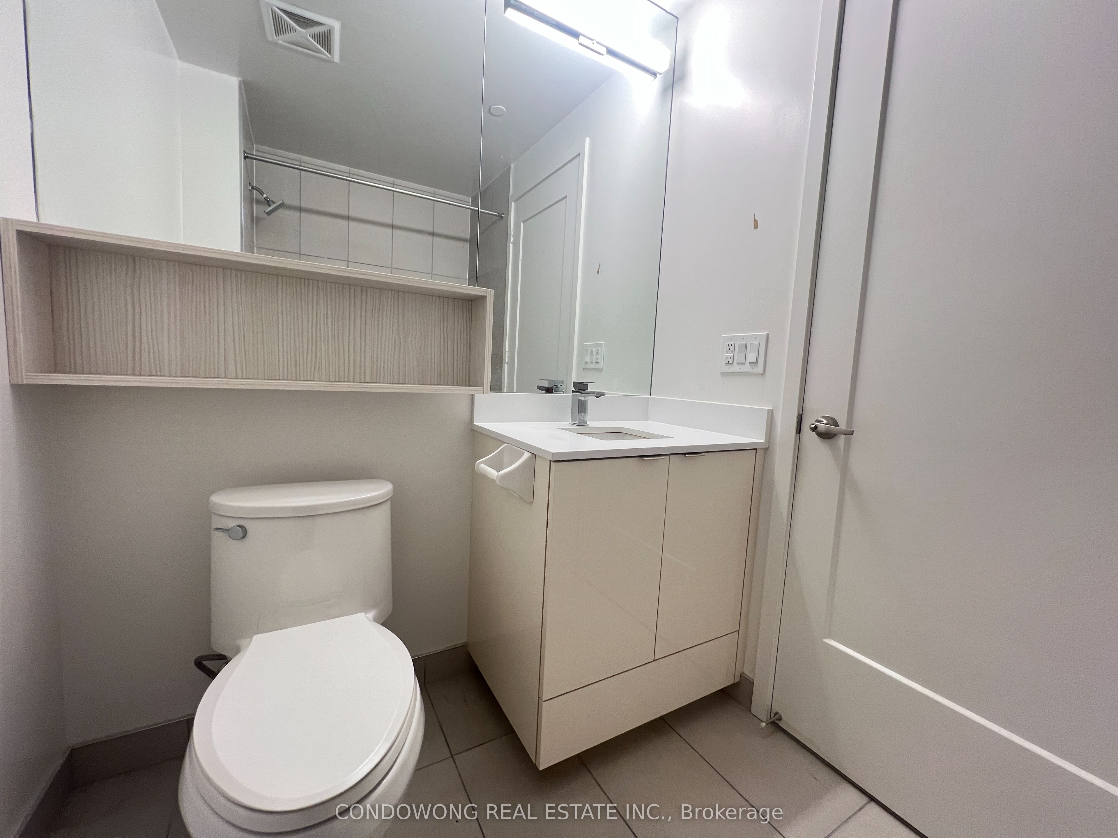 Unit 725 - 60 Princess Street, Toronto 5