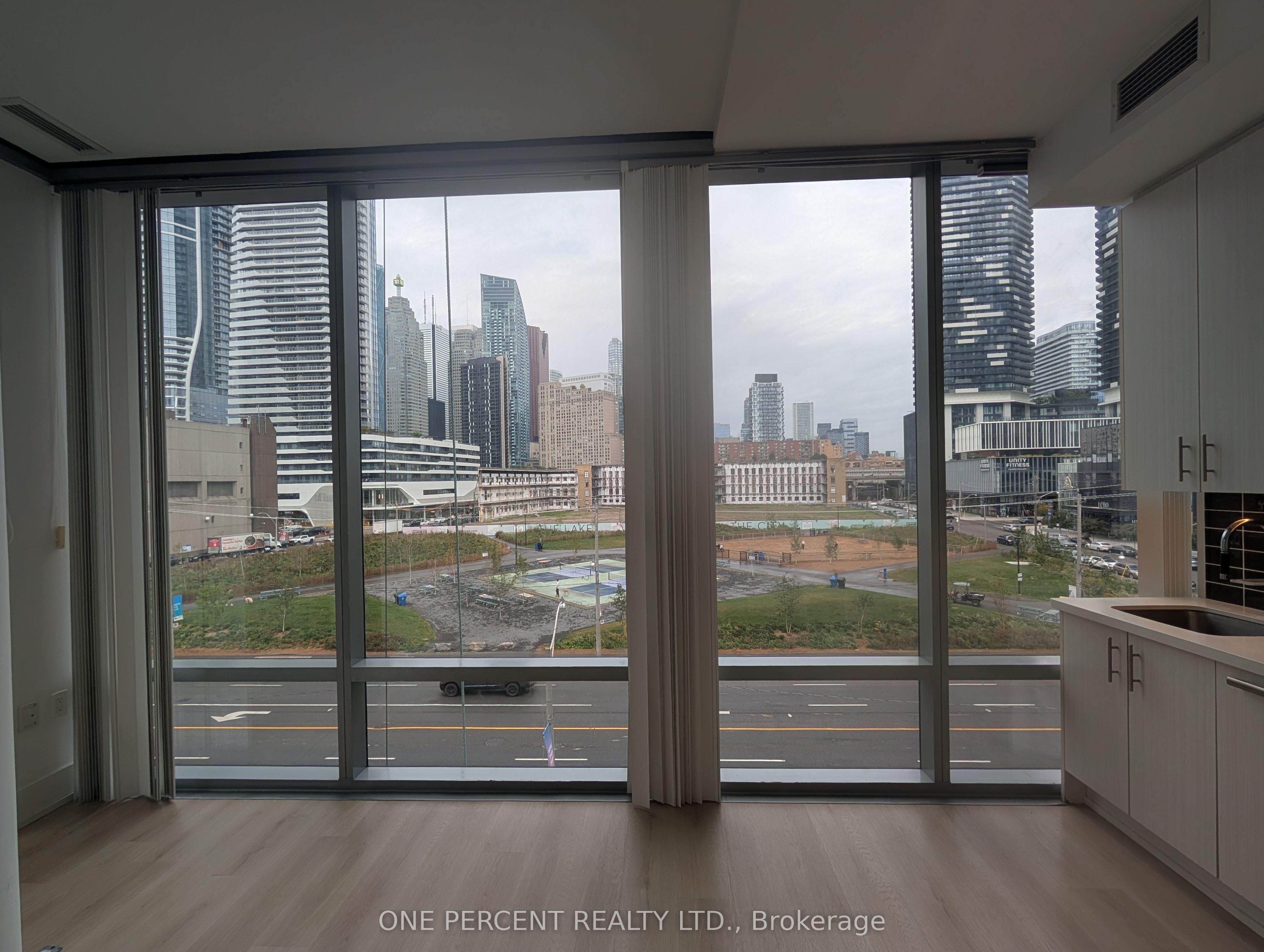 Unit 441 - 39 Queens Quay E, Toronto 2