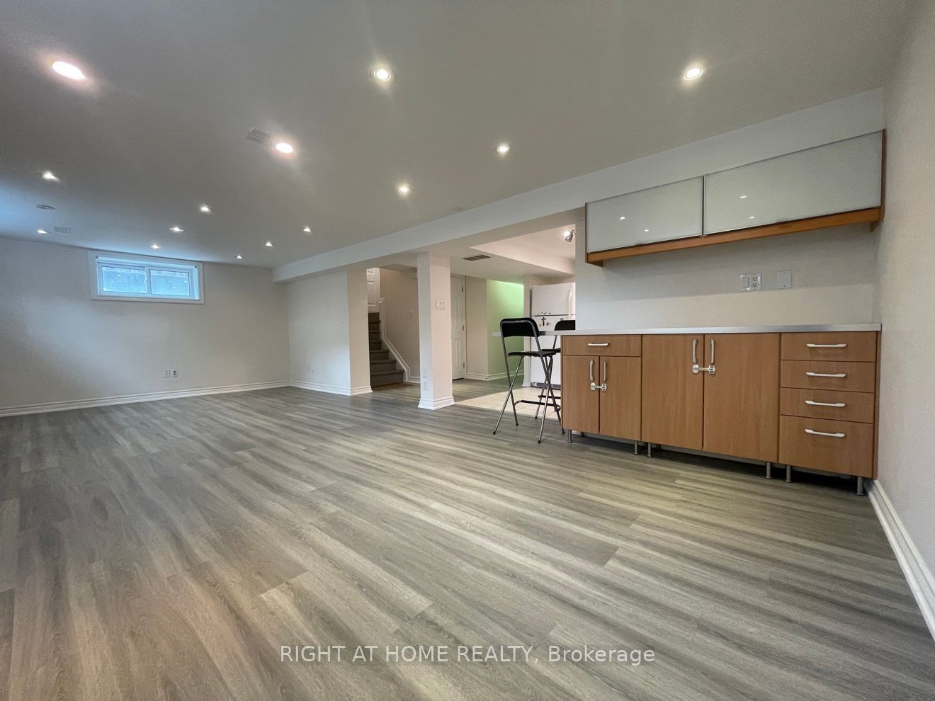 Unit Lower - 191 Princess Avenue, North York 4