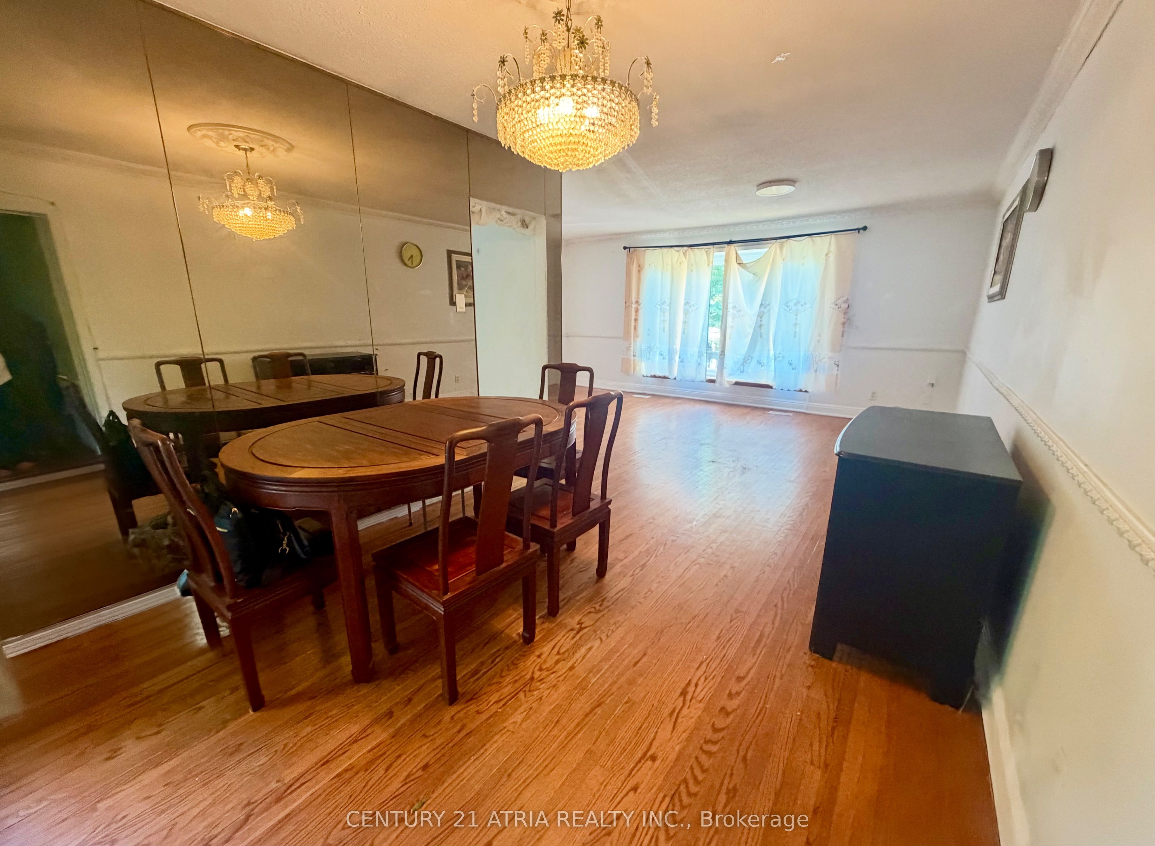 Unit Ground Level - 24 Axsmith Crescent, North York 3