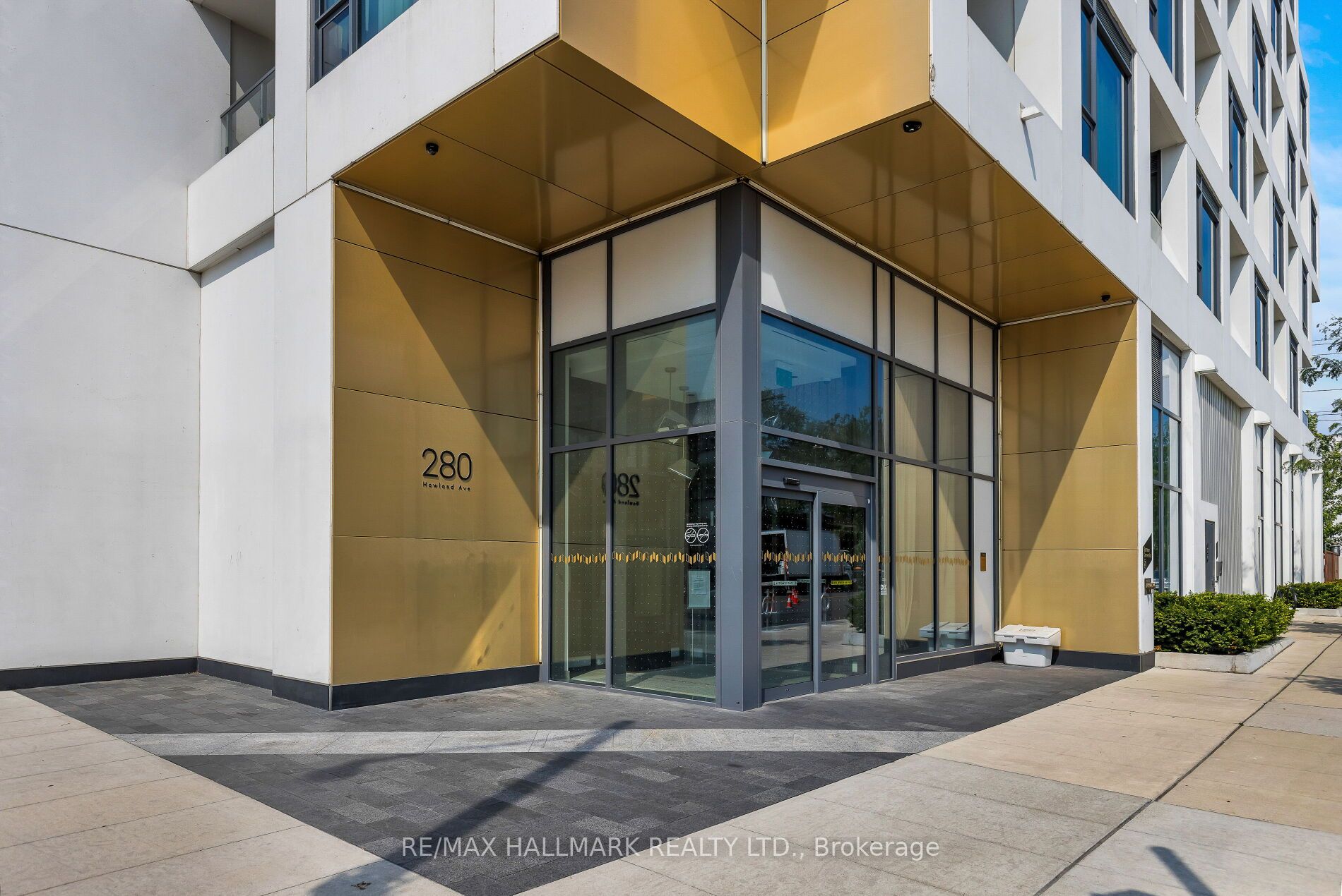 Unit 520 - 280 Howland Avenue, Toronto 3