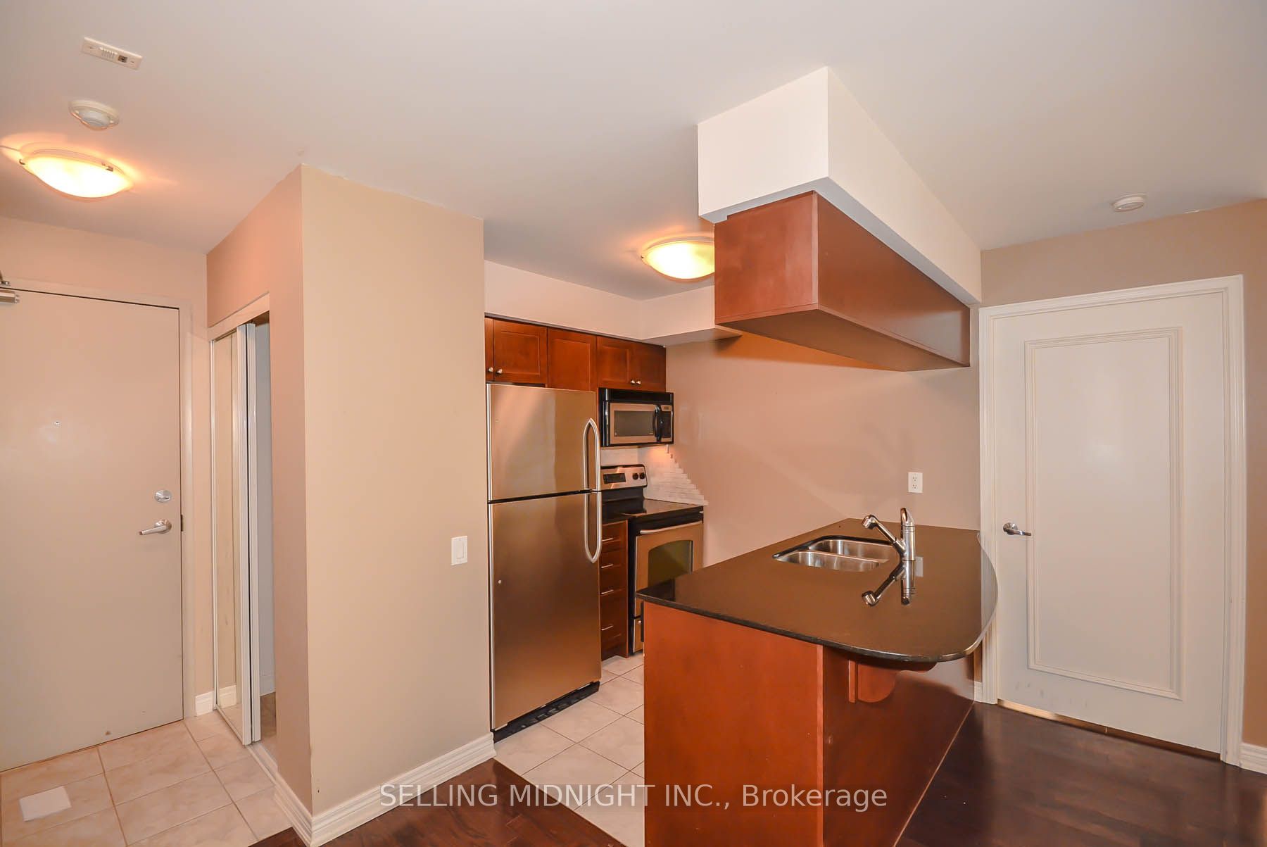 Unit 502 - 60 St Clair Avenue W, Toronto 4
