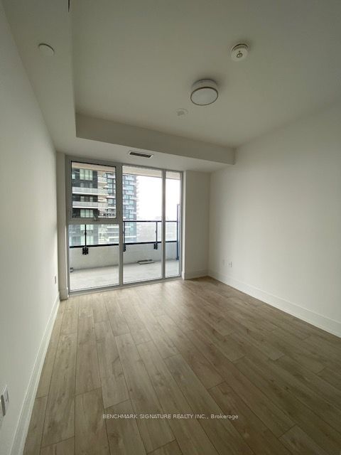 Unit 1806 - 10 Inn On The Park Drive, North York 5