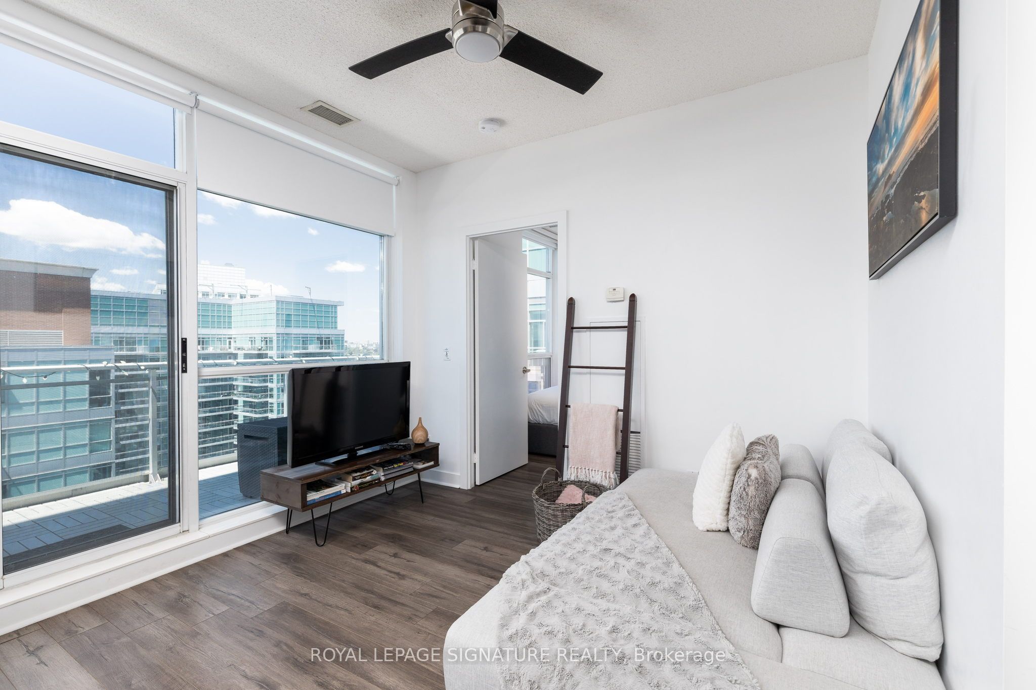 Unit UPH11 - 80 Western Battery Road, Toronto 2