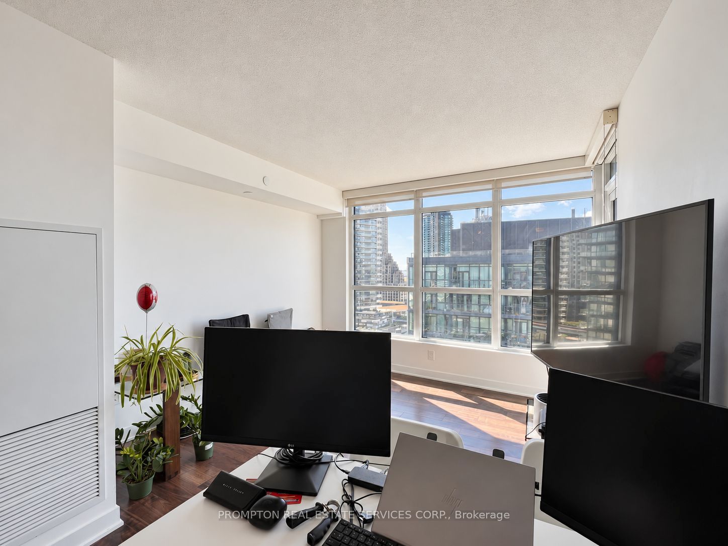 Unit 1615 - 80 Queens Wharf Road, Toronto 4