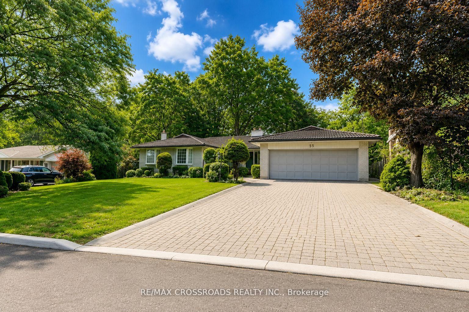 55 Forest Grove Drive, North York 4