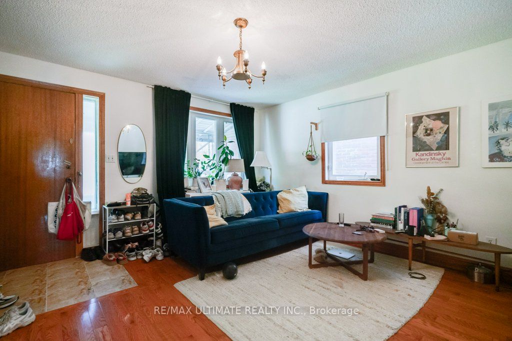 Unit Main - 53 Churchill Avenue, Toronto 3