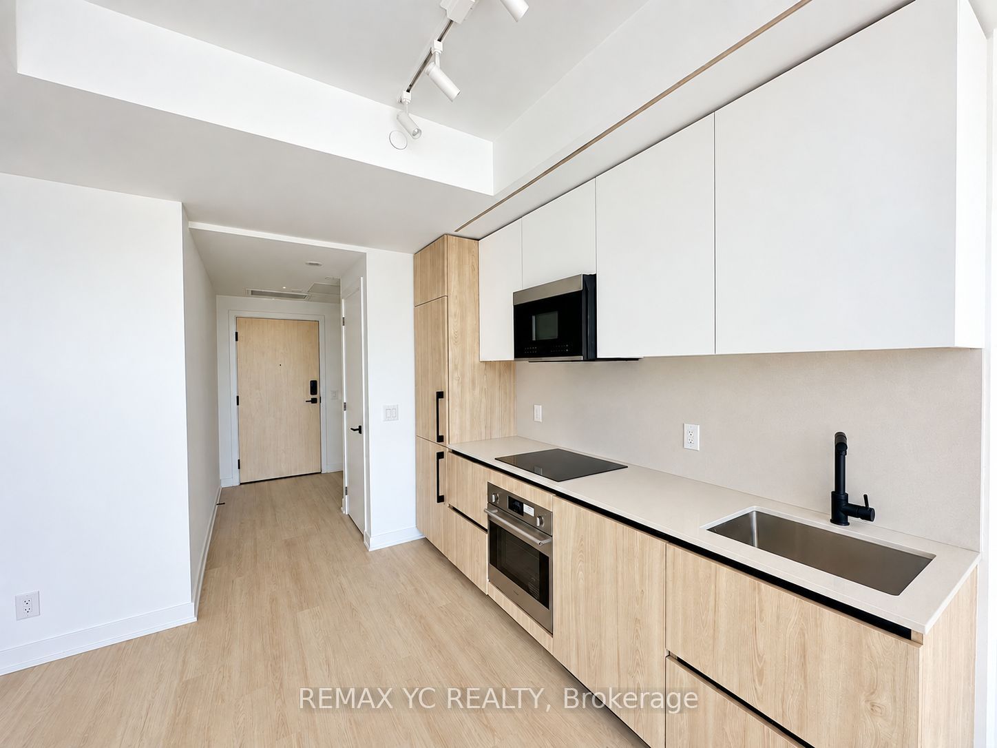 Unit 308 - 699 Sheppard Avenue E, North York 3