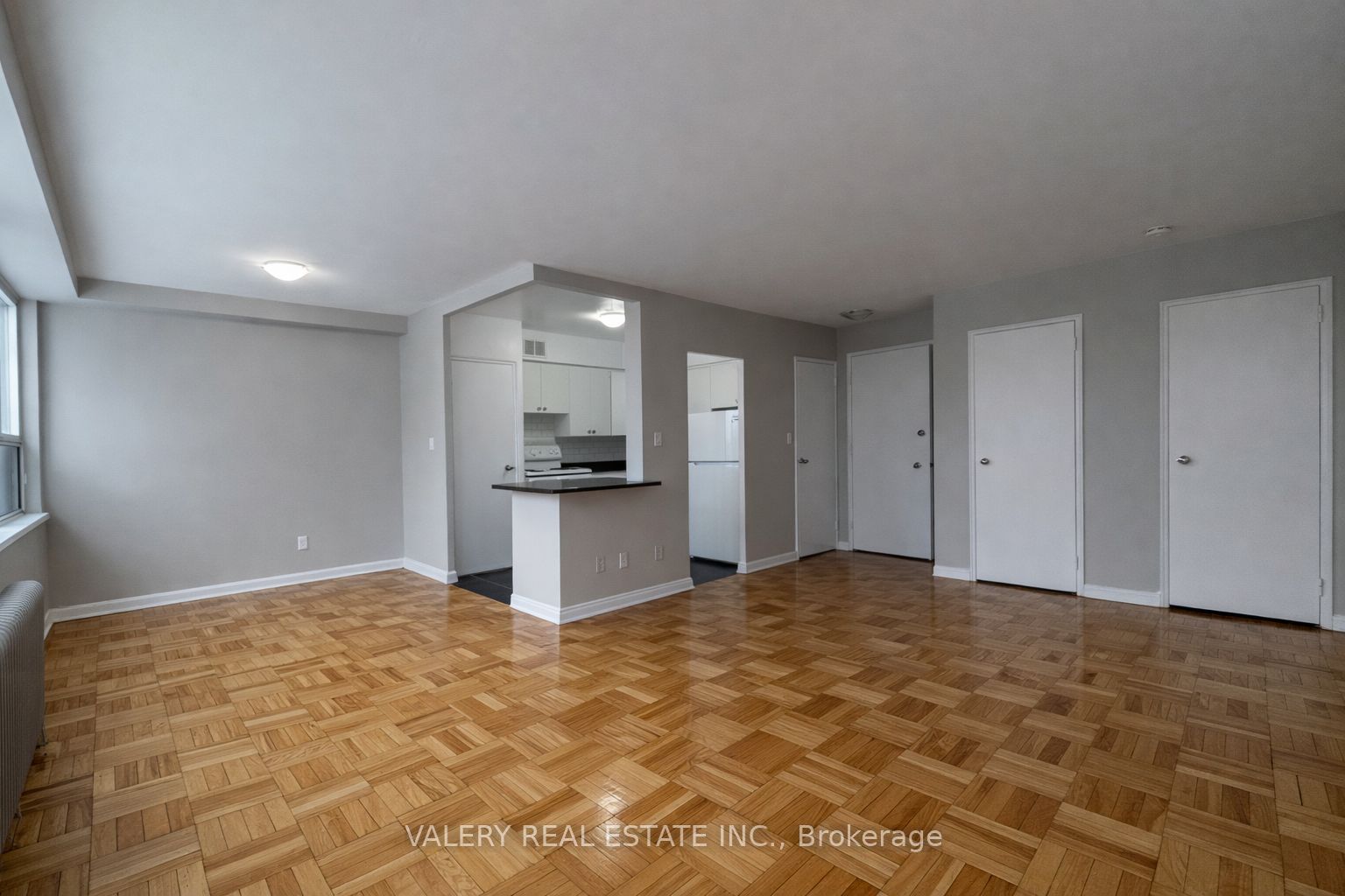Unit 207 - 42 Thorncliffe Park Drive, Toronto 4