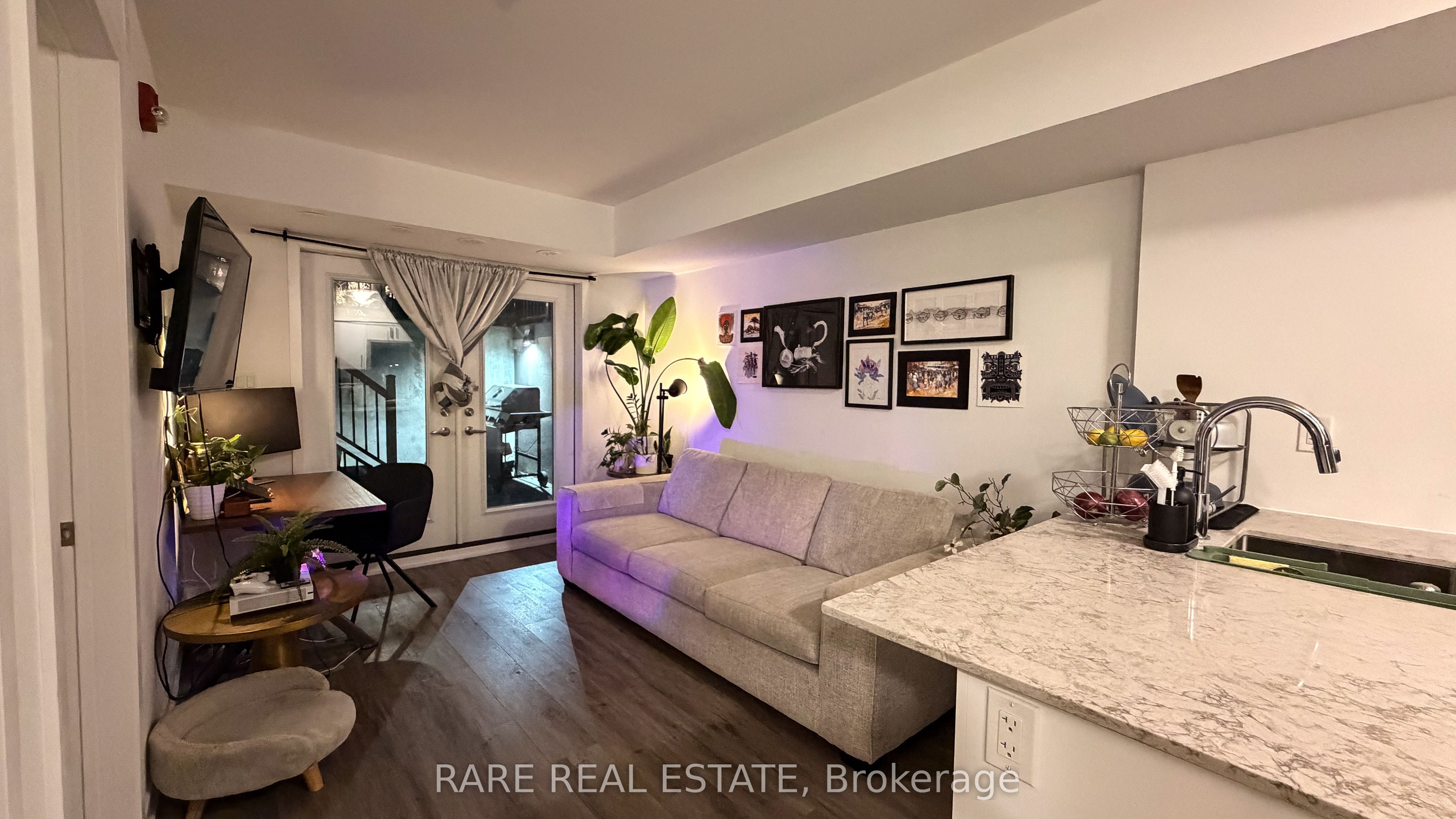 Unit 4 - 10 Marquette Avenue, North York 3