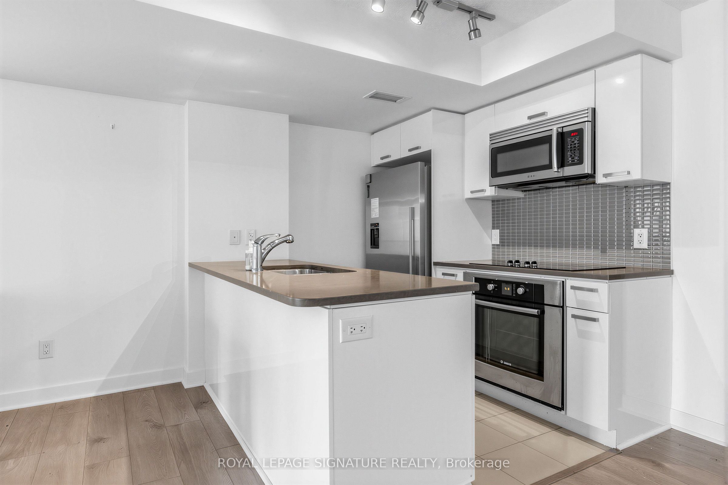 Unit 414 - 295 Adelaide Street W, Toronto 4