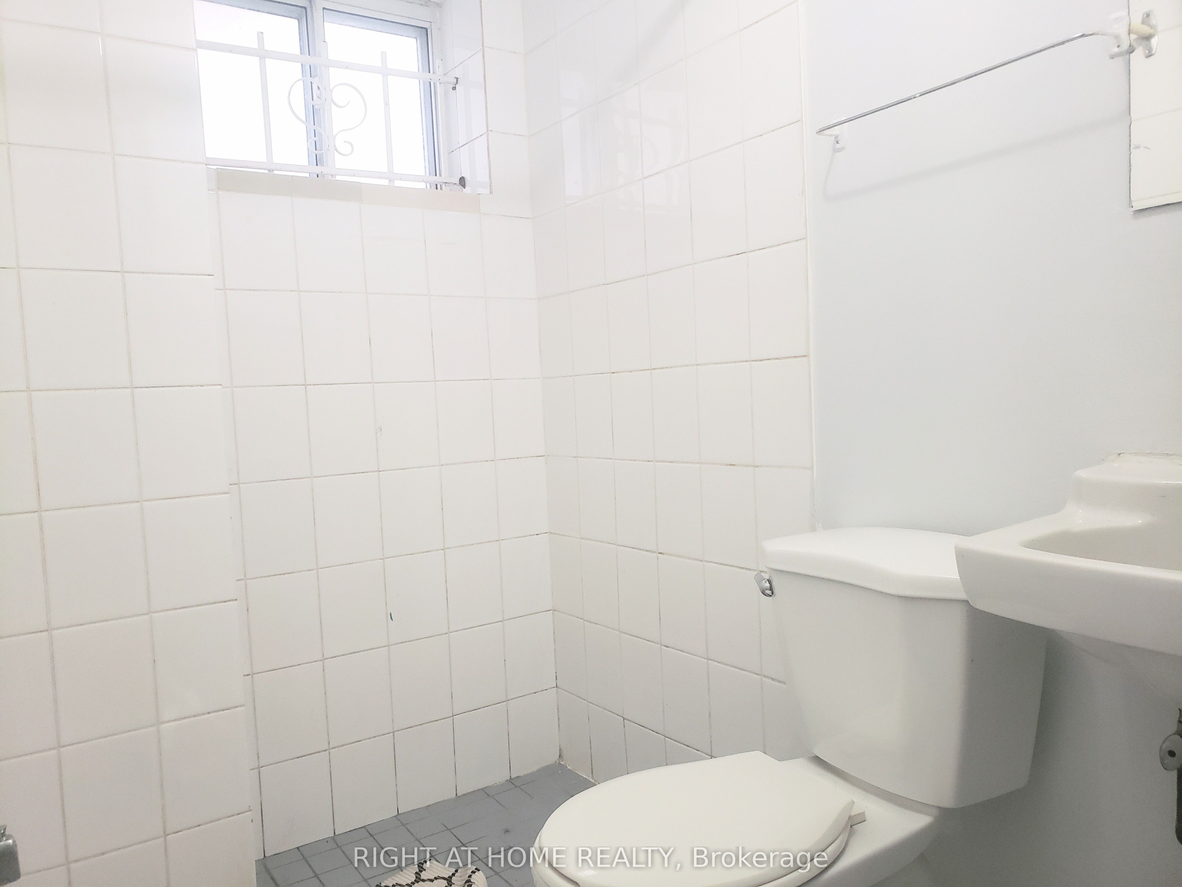 Unit BSMT - 685 Greenwood Avenue, Toronto 5