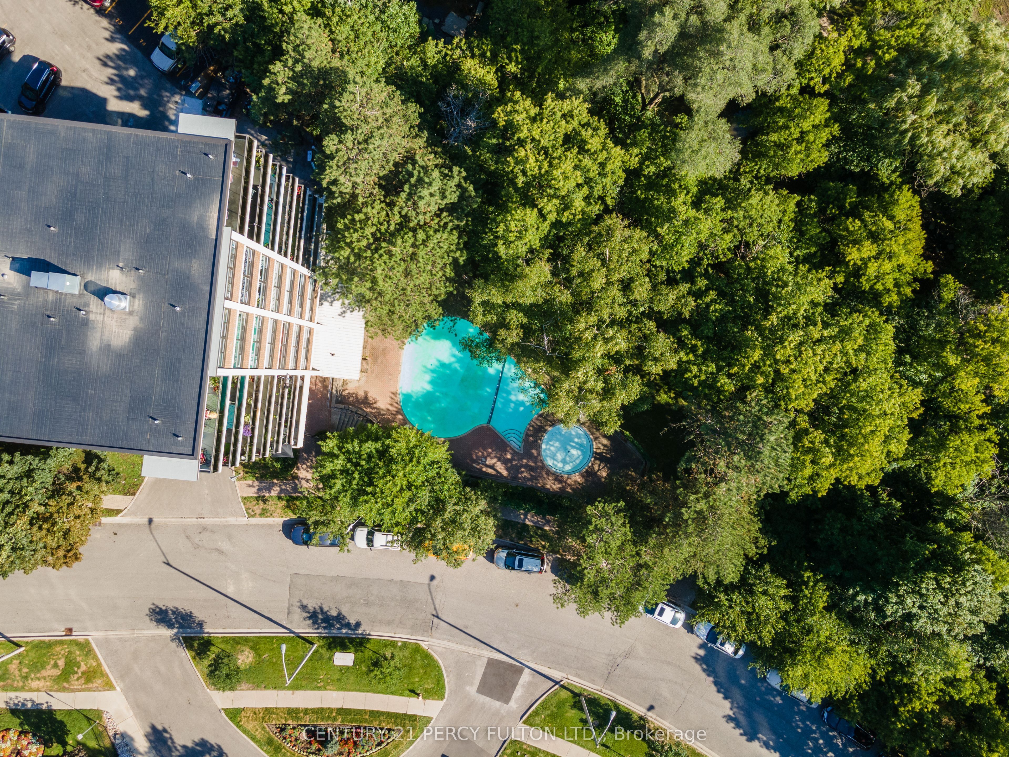 Unit 504 - 8 Park Vista Drive, Toronto 5