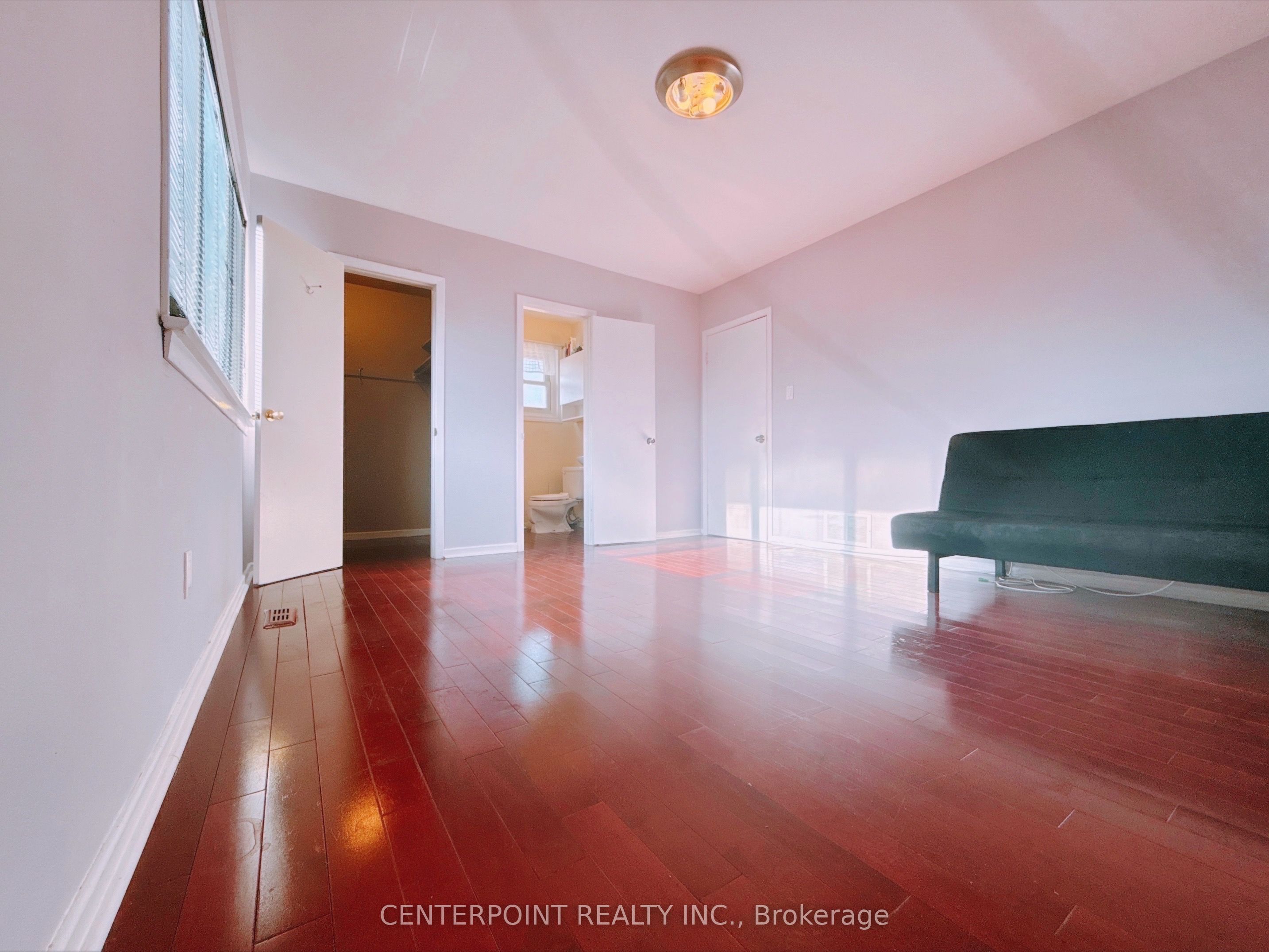 Unit Apt 2 - 9 Oakmeadow Boulevard, Scarborough 3