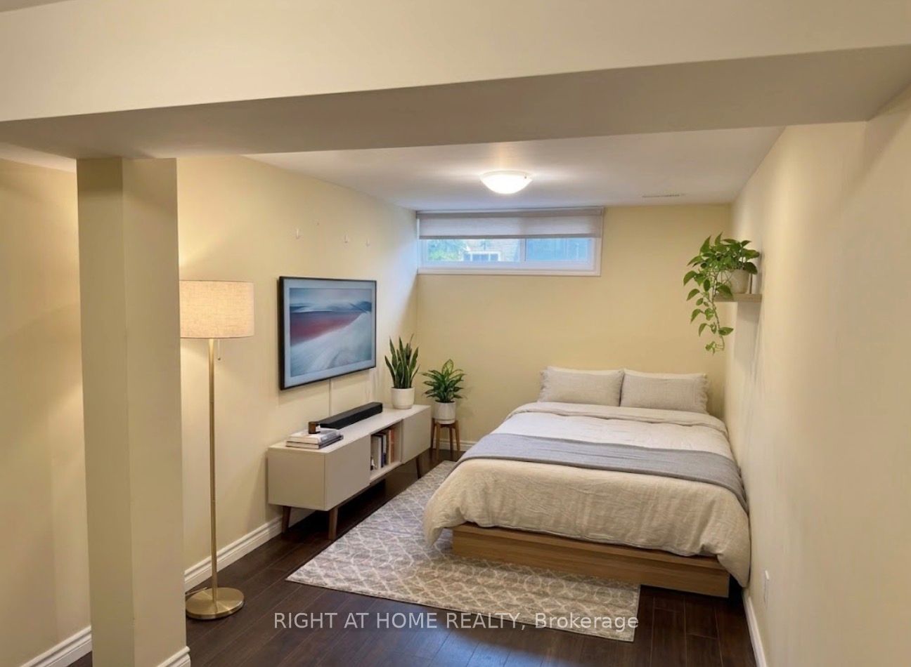 Unit Lower - 46 Shrewsbury Square, Scarborough 3