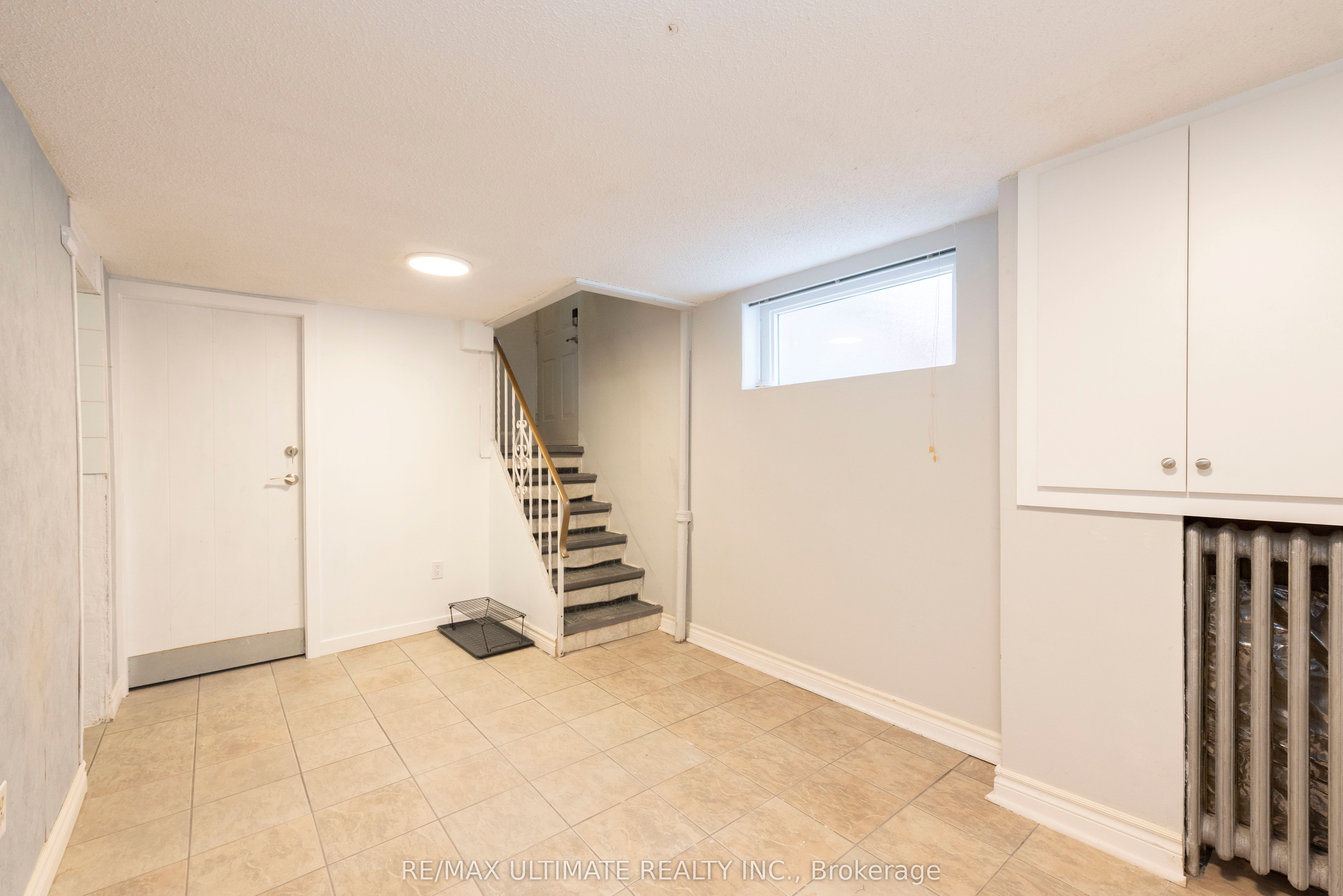 7 Joanith Lower Drive, Toronto 2