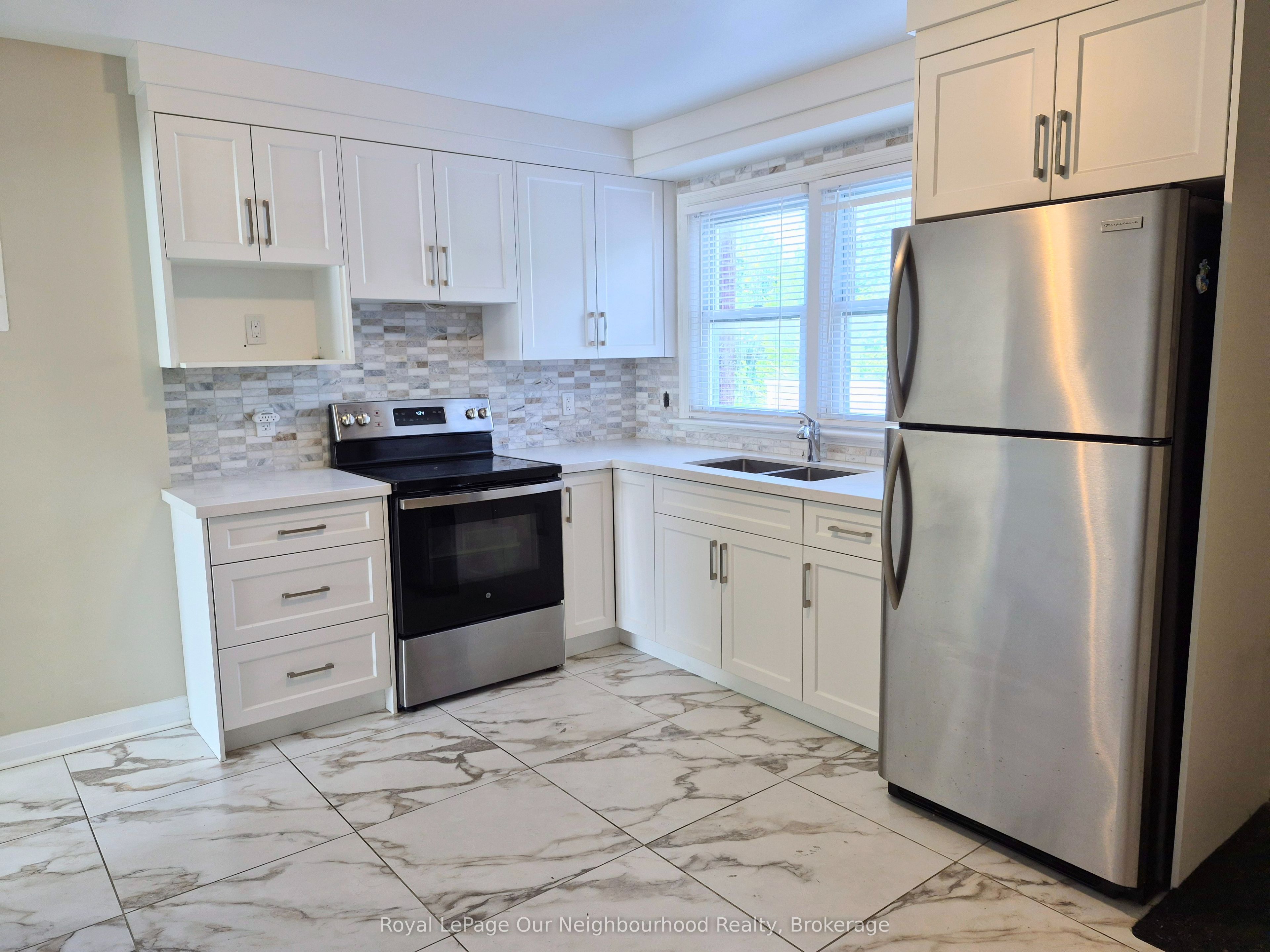 Unit 2 - 855 Simcoe Street N, Oshawa 2