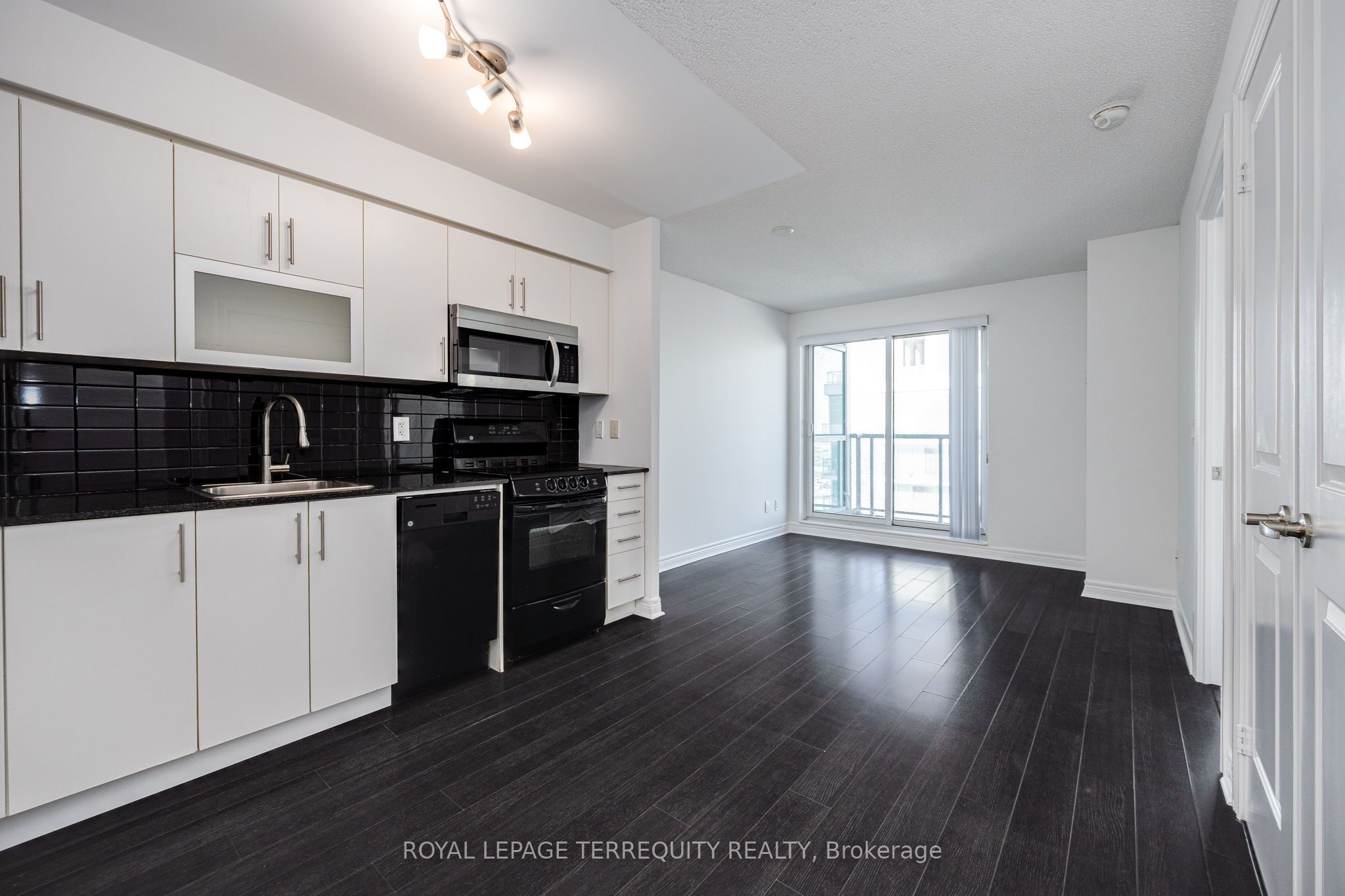 Unit 3606 - 50 Town Centre Court, Scarborough 4