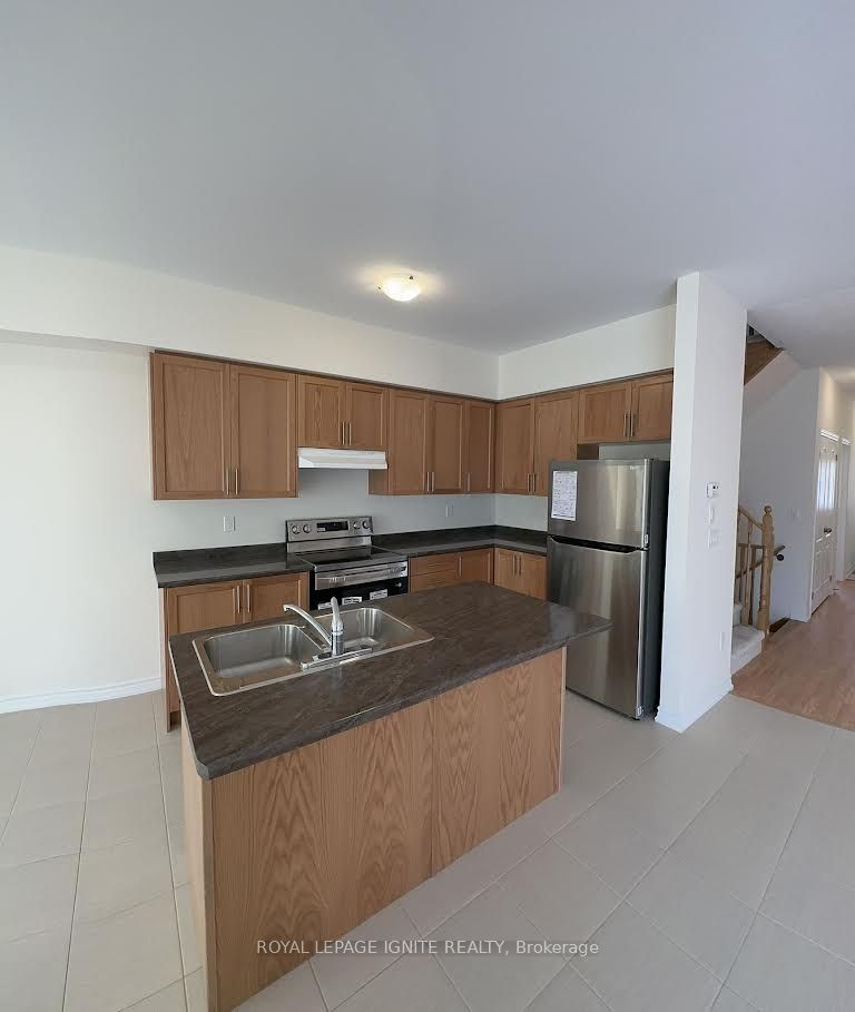 25 Jack Potts Way, Clarington 3