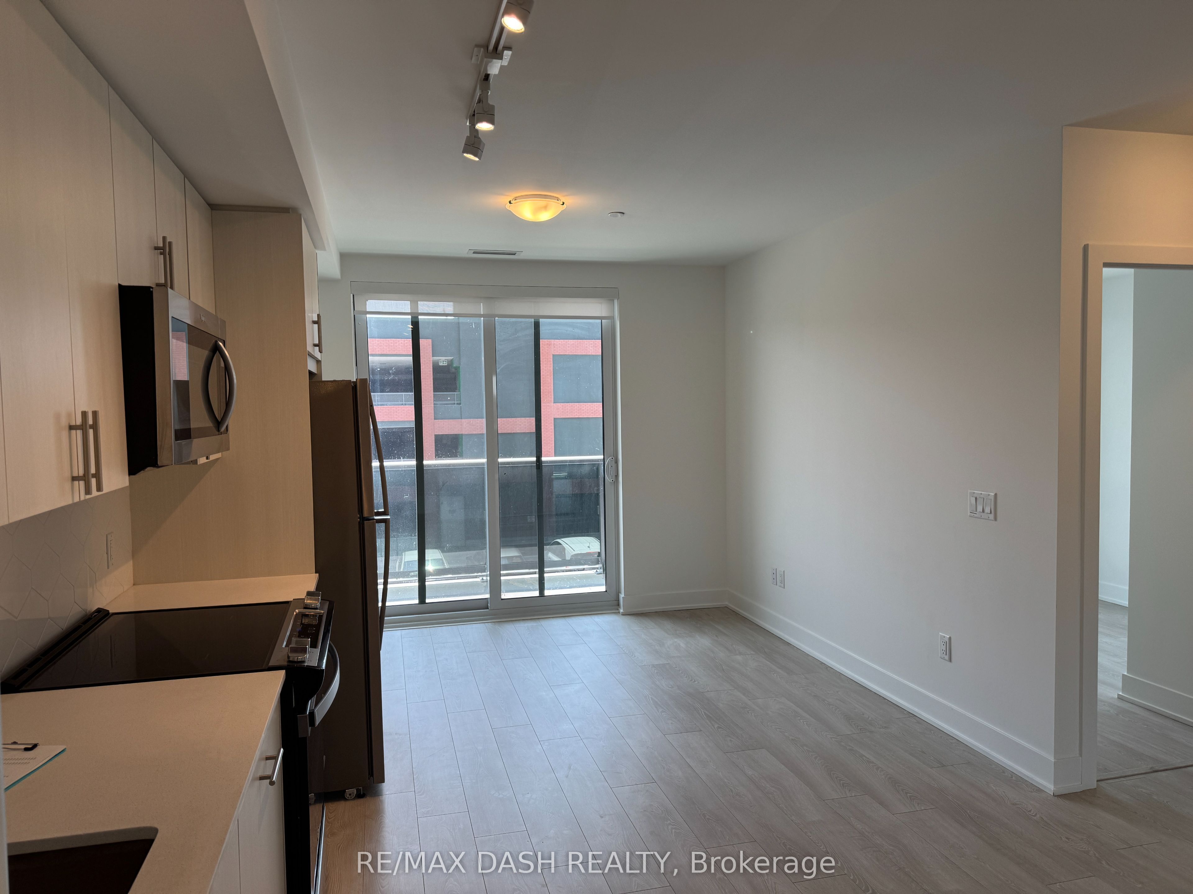 Unit 824 - 2545 Simcoe Street N, Oshawa 4