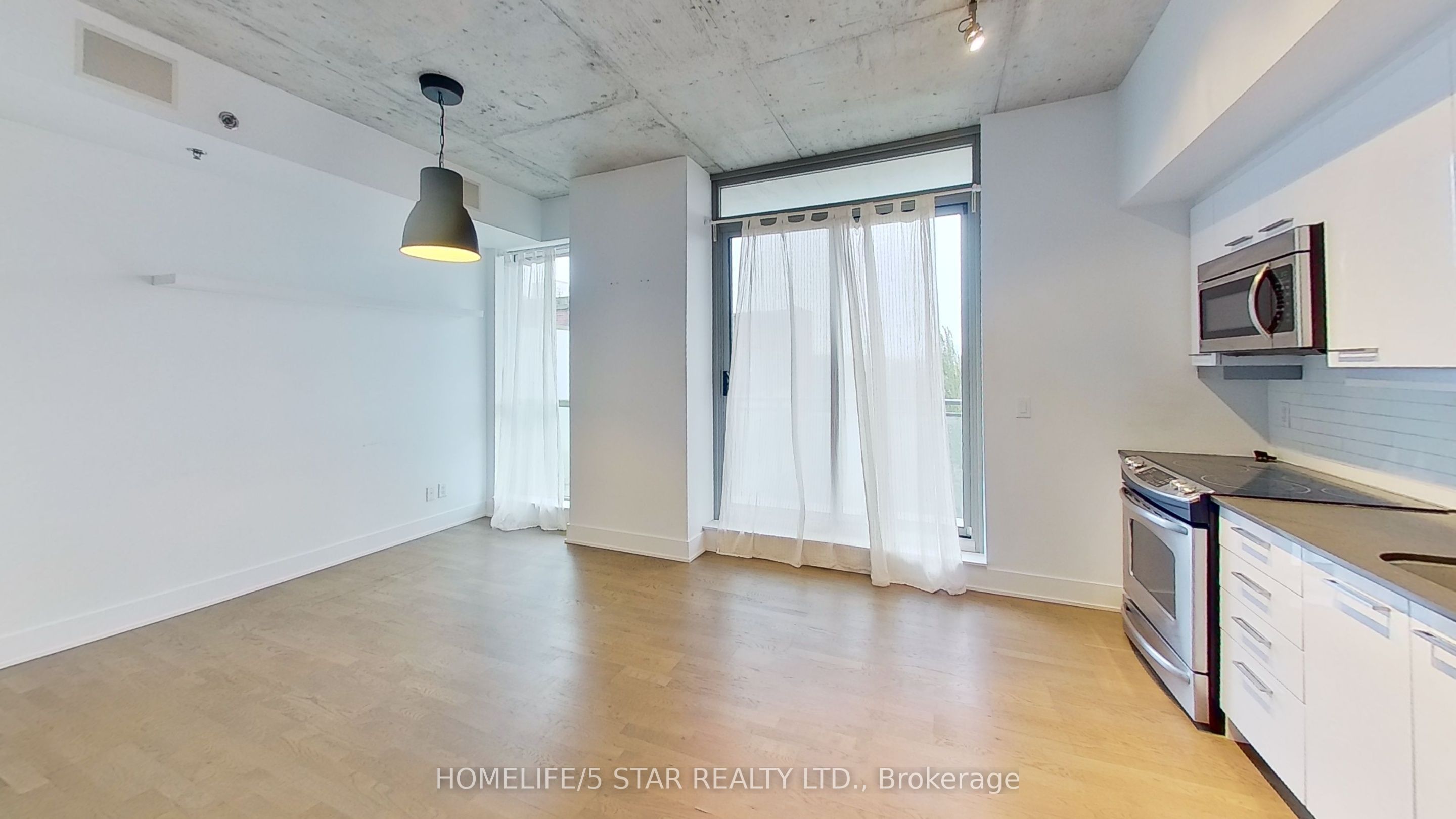 Unit 603 - 630 Queen Street E, Toronto 5