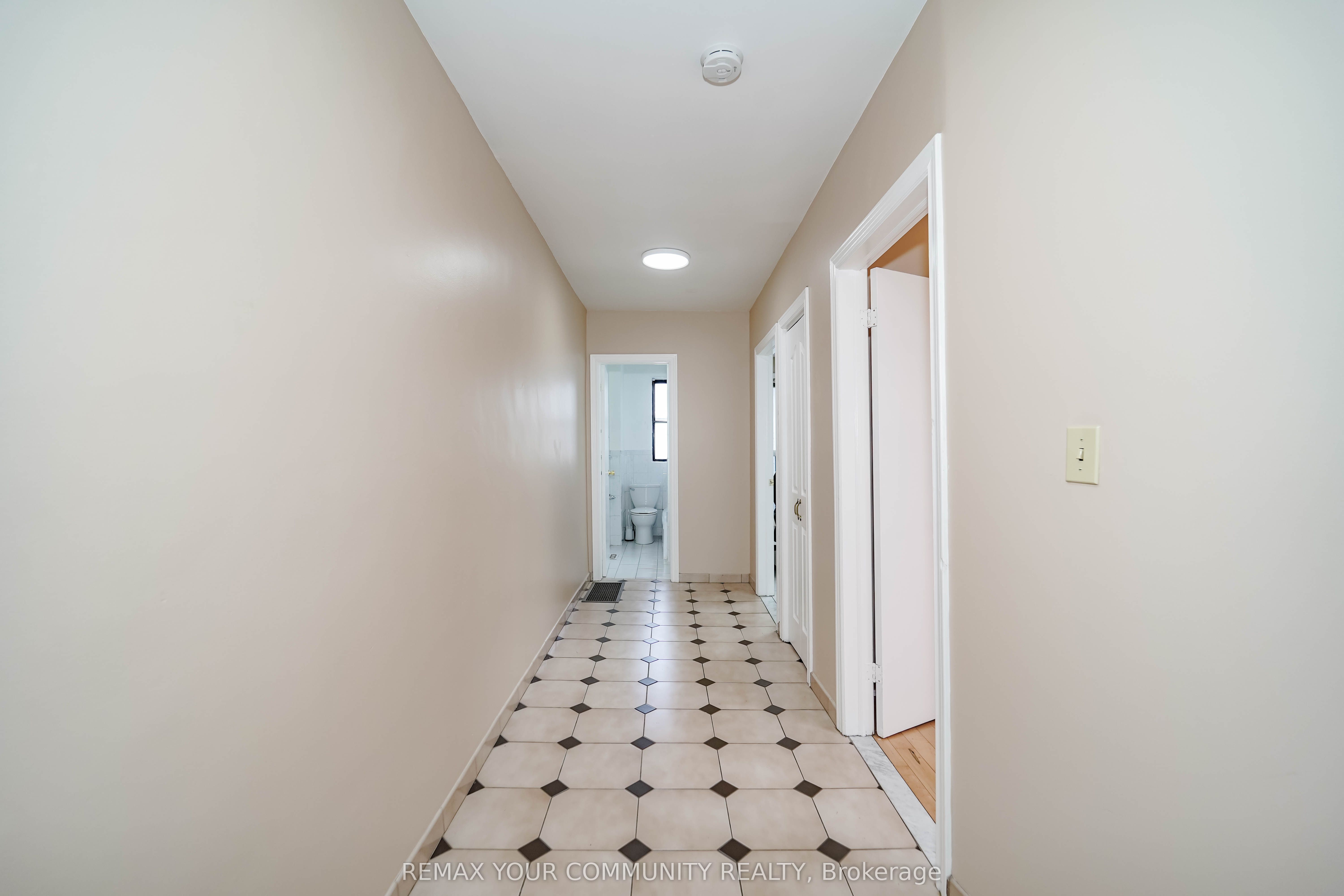 Unit Room 1 - 1378 Danforth Avenue, Toronto 5