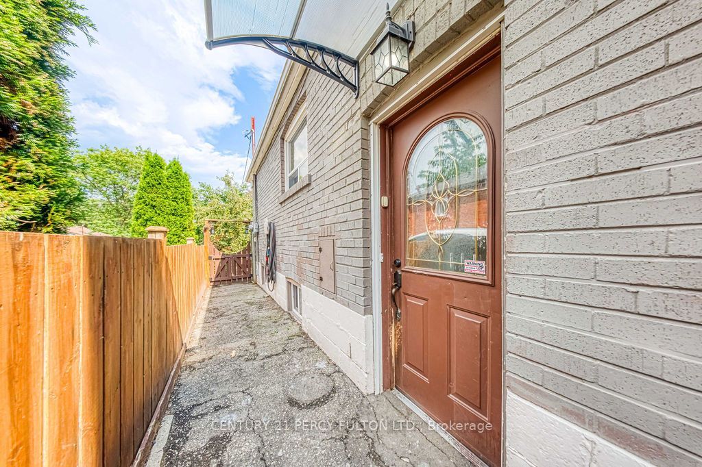 Unit Bsmt - 36 Merryfield Drive, Scarborough 5